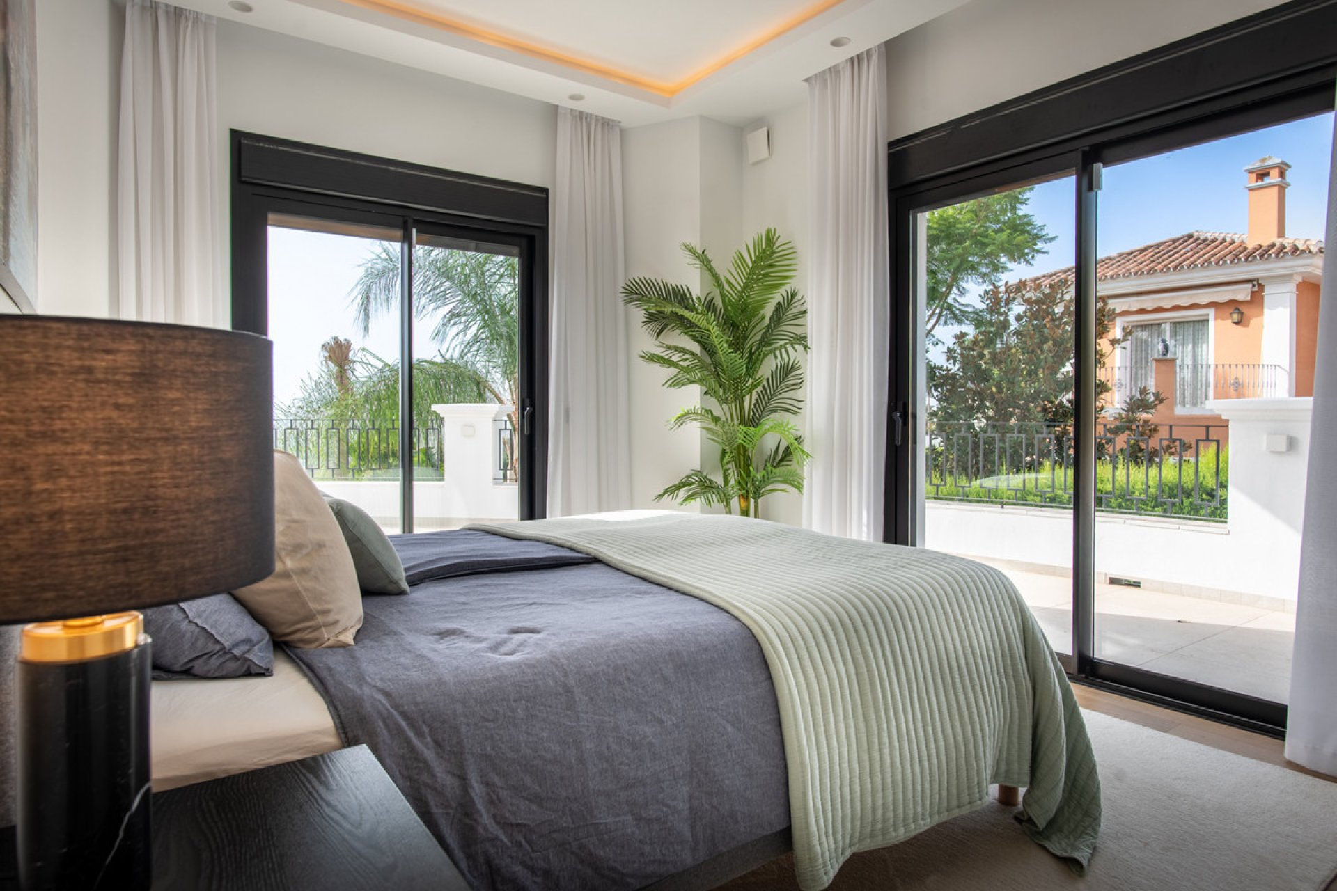 Resale - House - Detached Villa - Benahavís - La Quinta