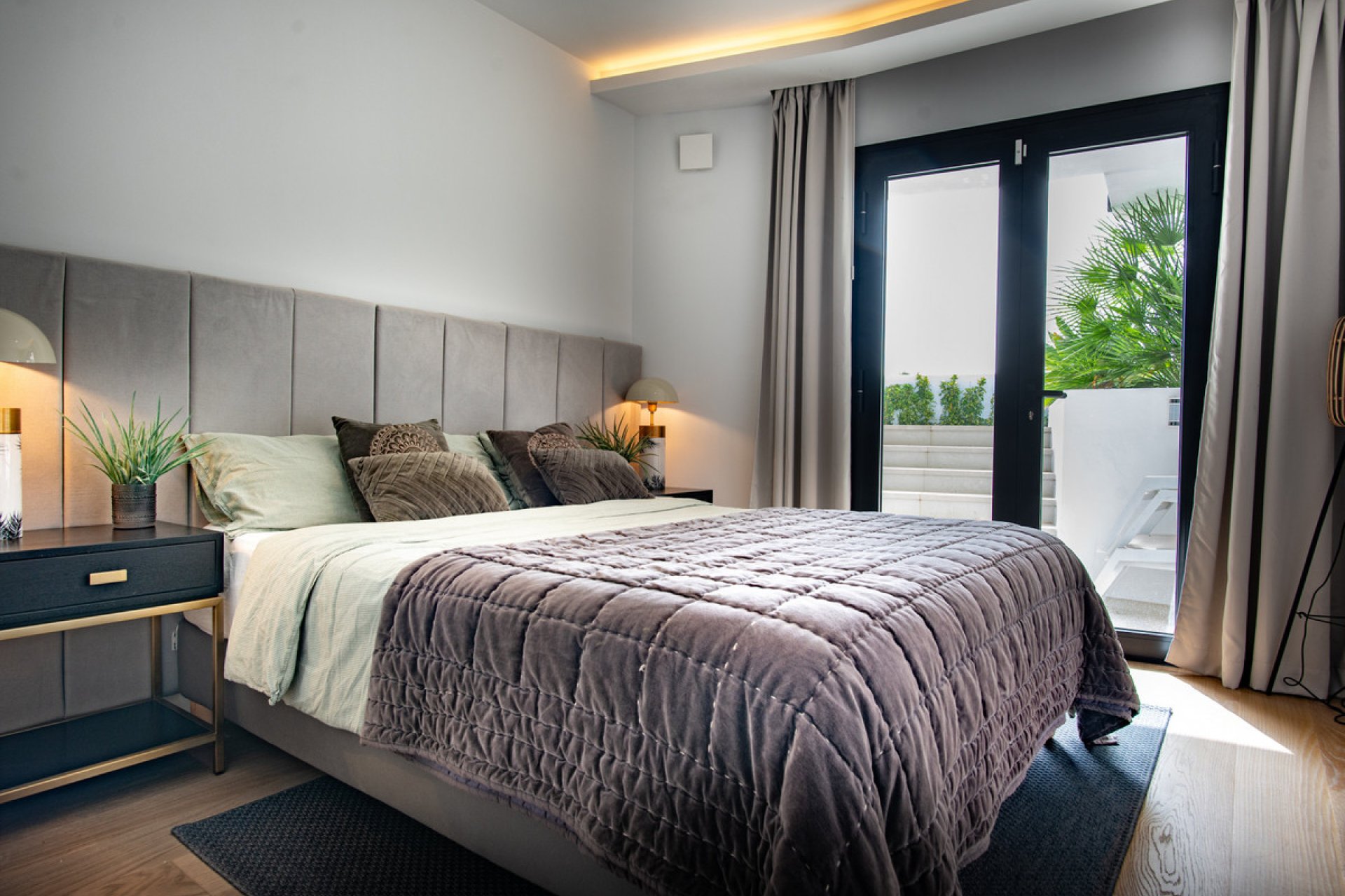 Resale - House - Detached Villa - Benahavís - La Quinta