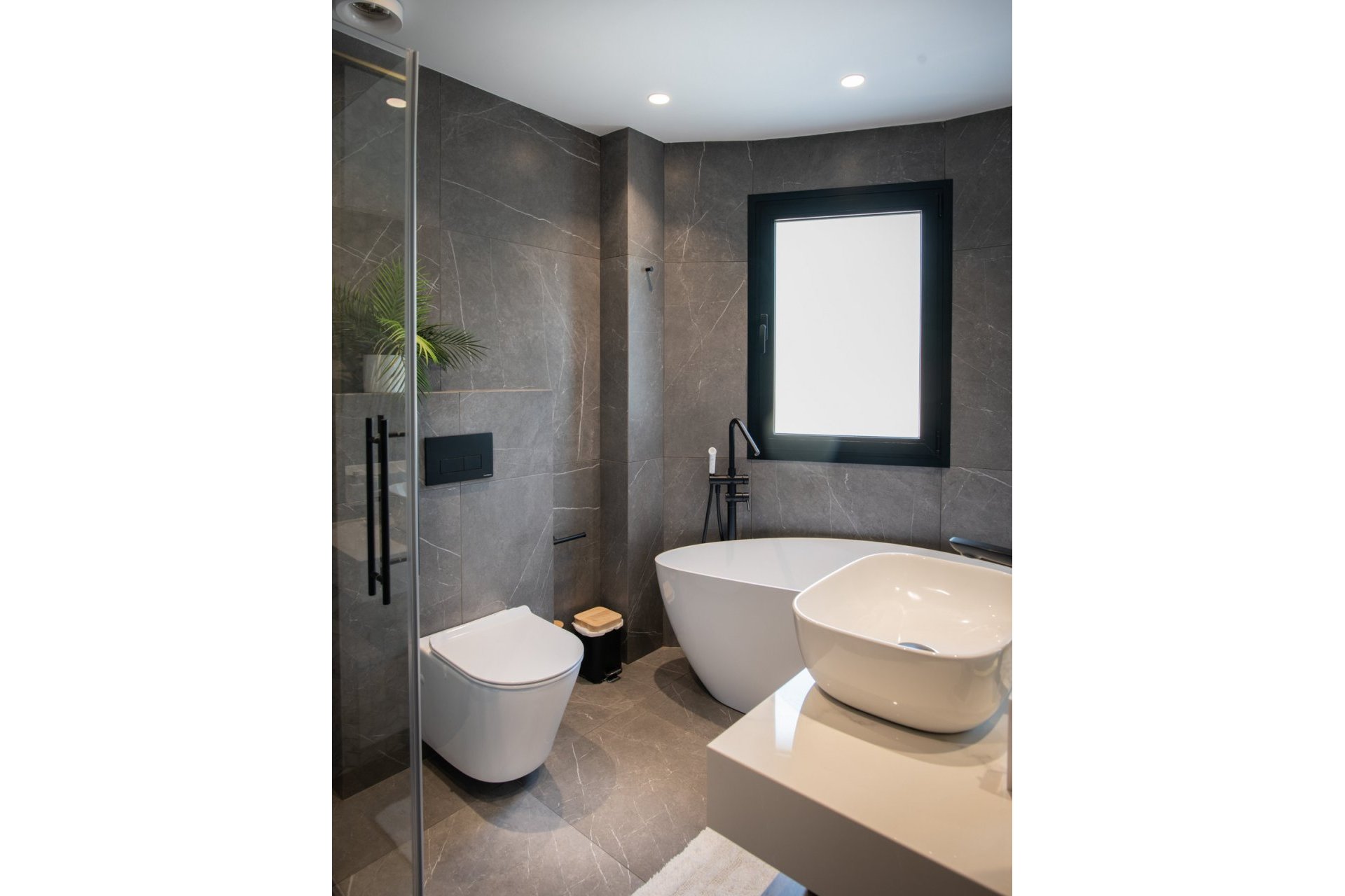 Resale - House - Detached Villa - Benahavís - La Quinta