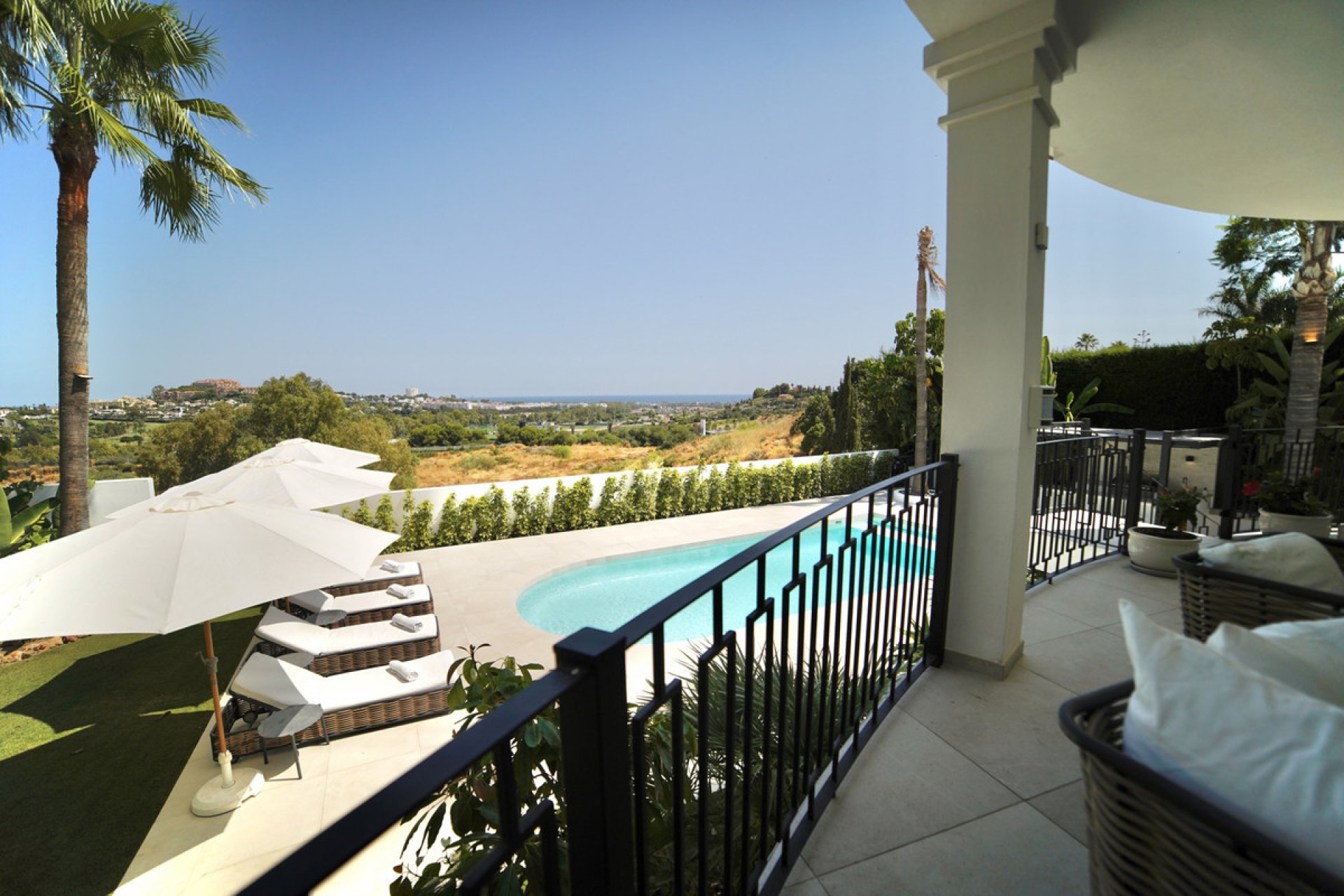 Resale - House - Detached Villa - Benahavís - La Quinta