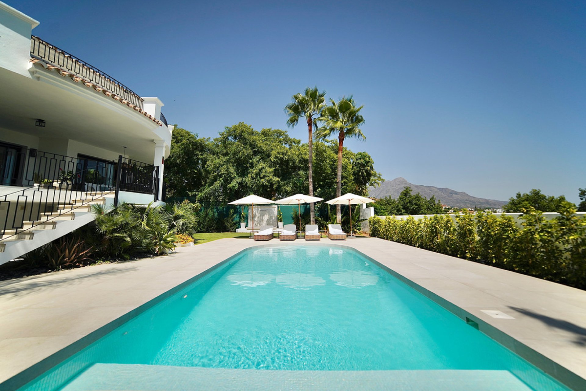 Resale - House - Detached Villa - Benahavís - La Quinta