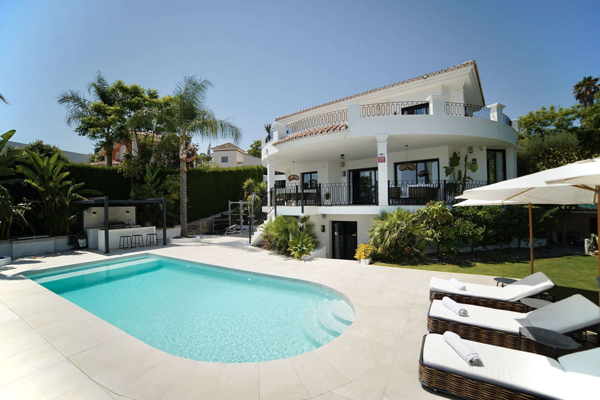 Resale - House - Detached Villa - Benahavís - La Quinta