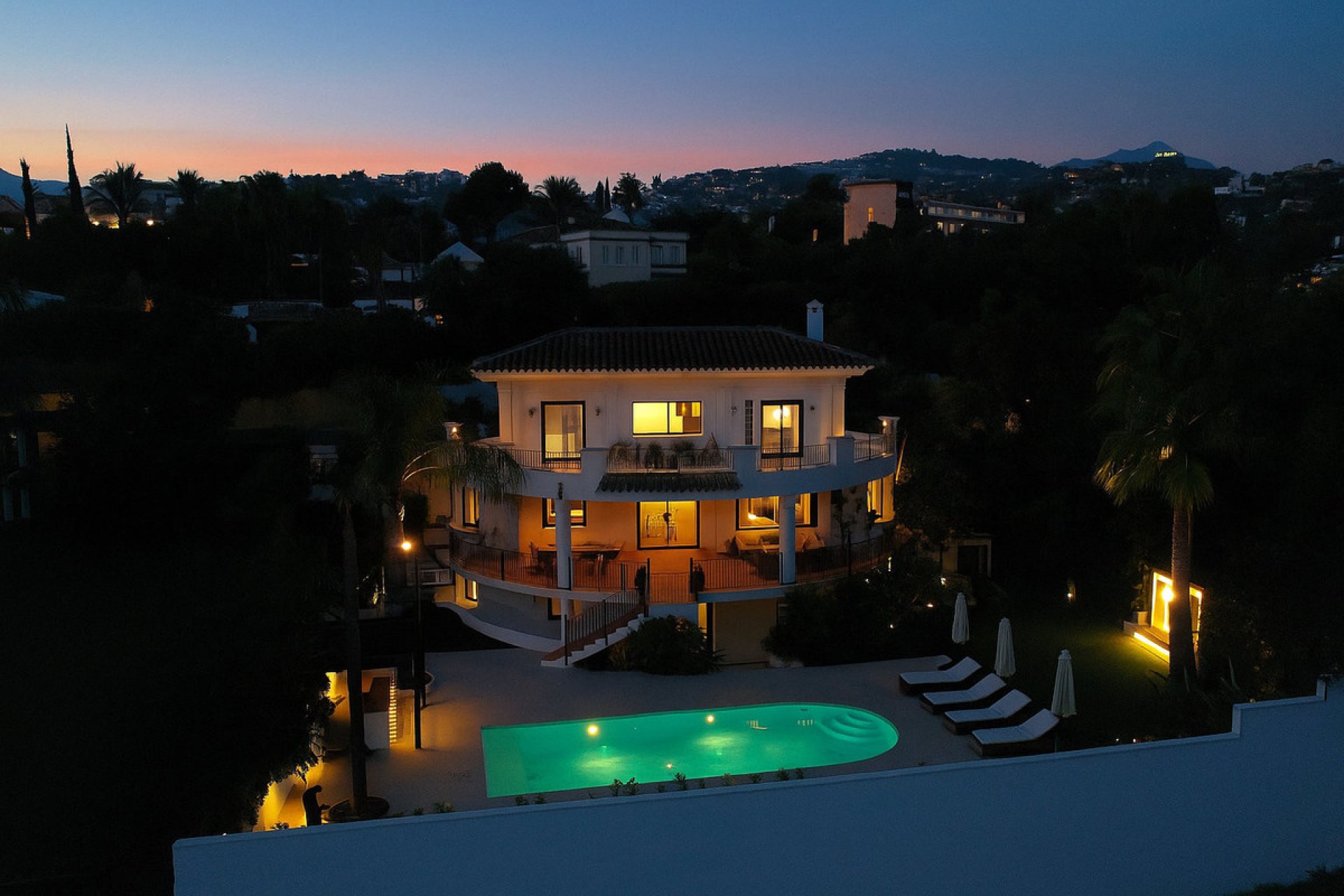 Resale - House - Detached Villa - Benahavís - La Quinta