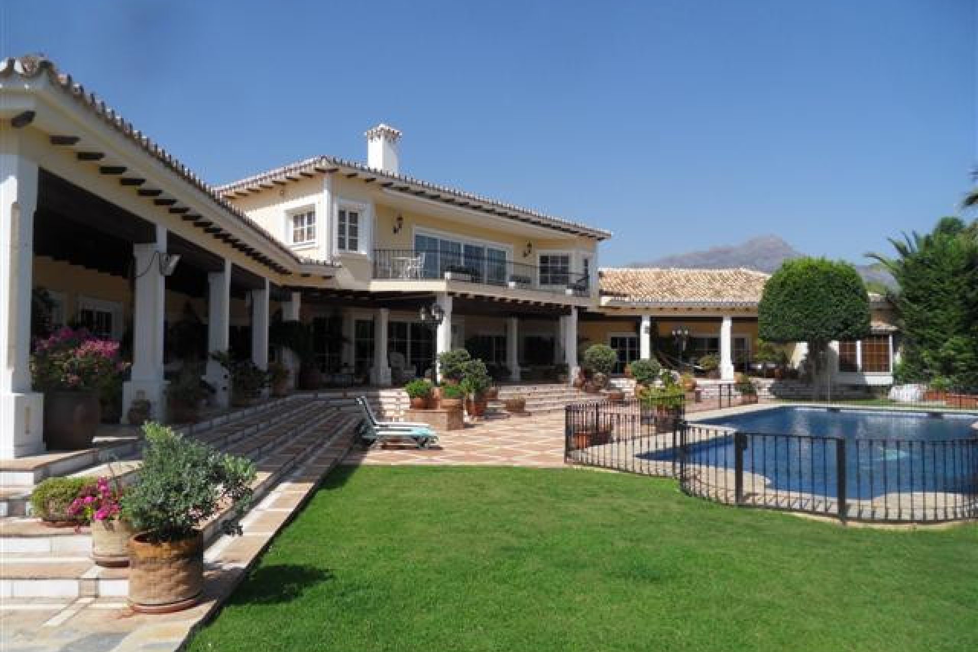 Resale - House - Detached Villa - Benahavís - La Quinta