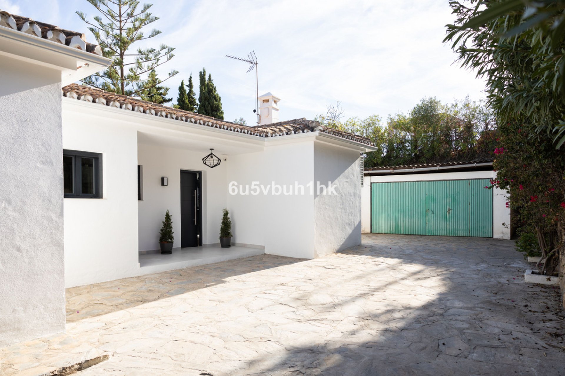 Resale - House - Detached Villa - Benahavís - La Quinta