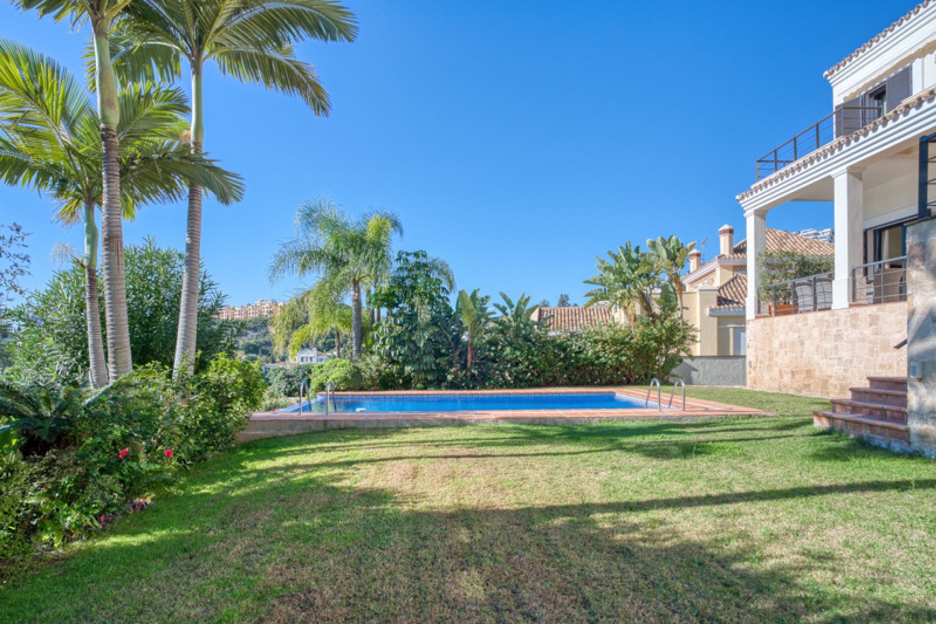 Resale - House - Detached Villa - Benahavís - La Quinta