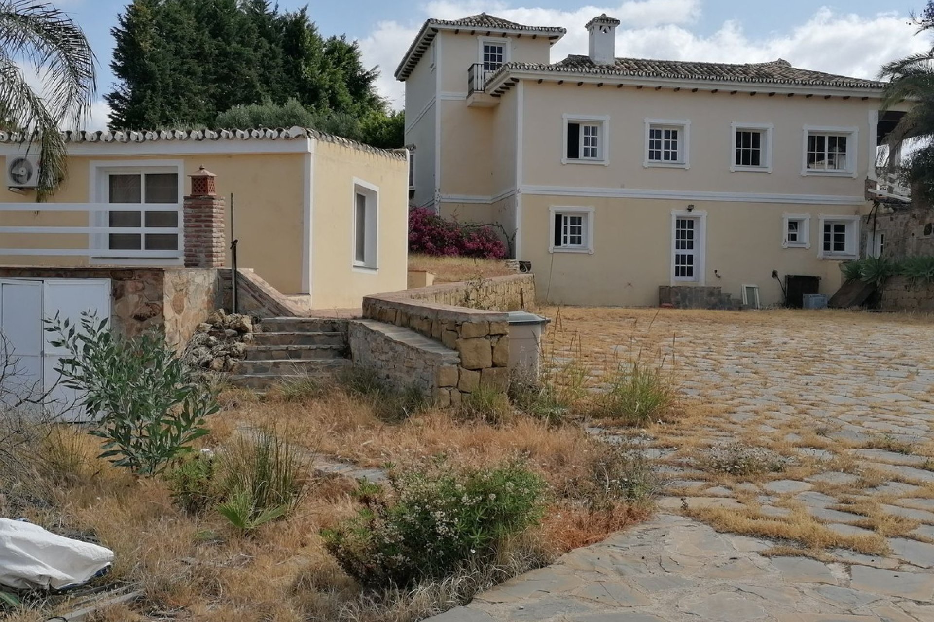 Resale - House - Detached Villa - Benahavís - La Quinta