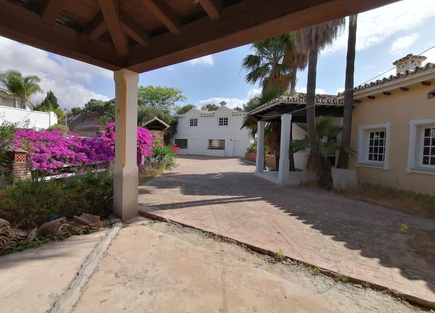 Resale - House - Detached Villa - Benahavís - La Quinta