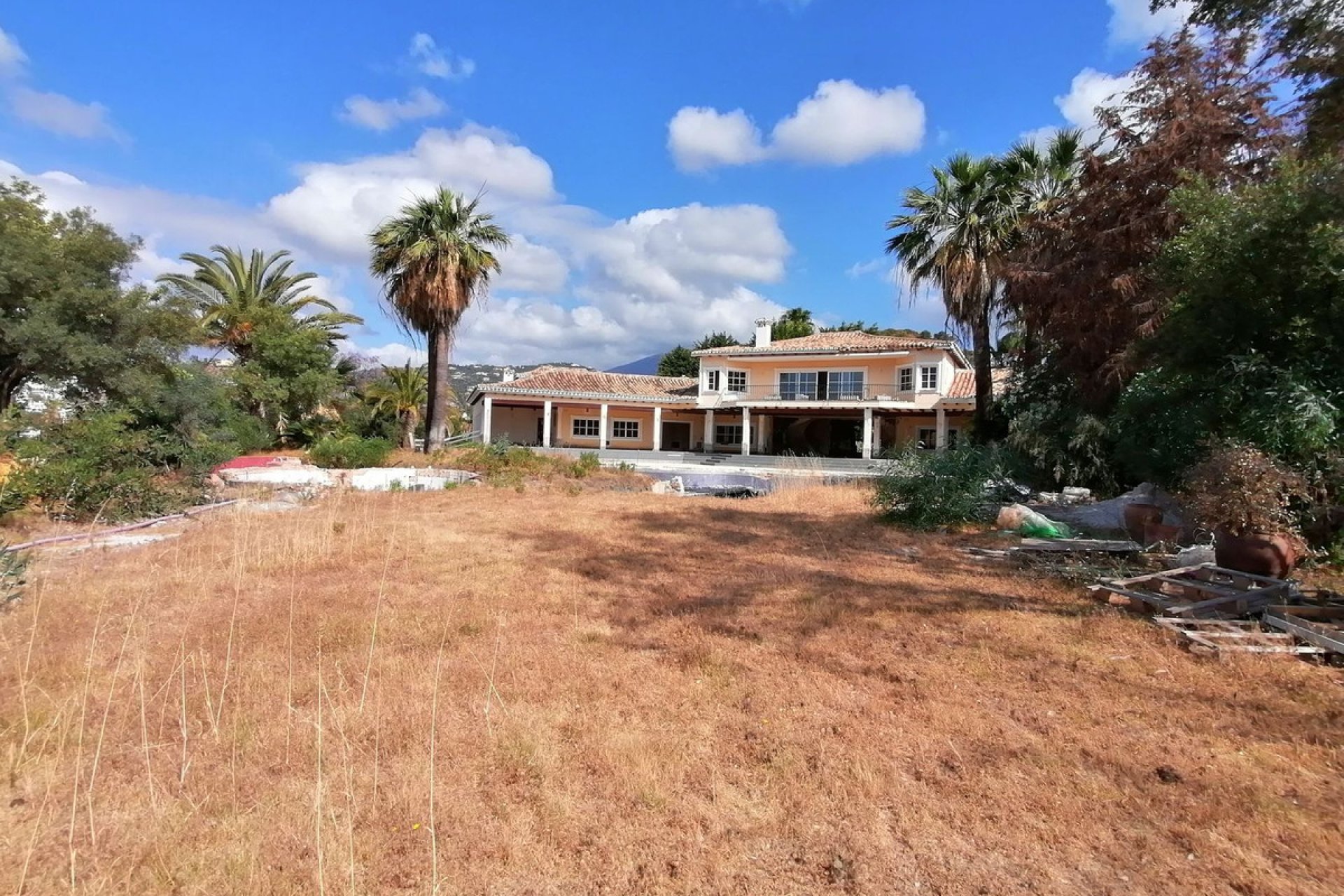 Resale - House - Detached Villa - Benahavís - La Quinta