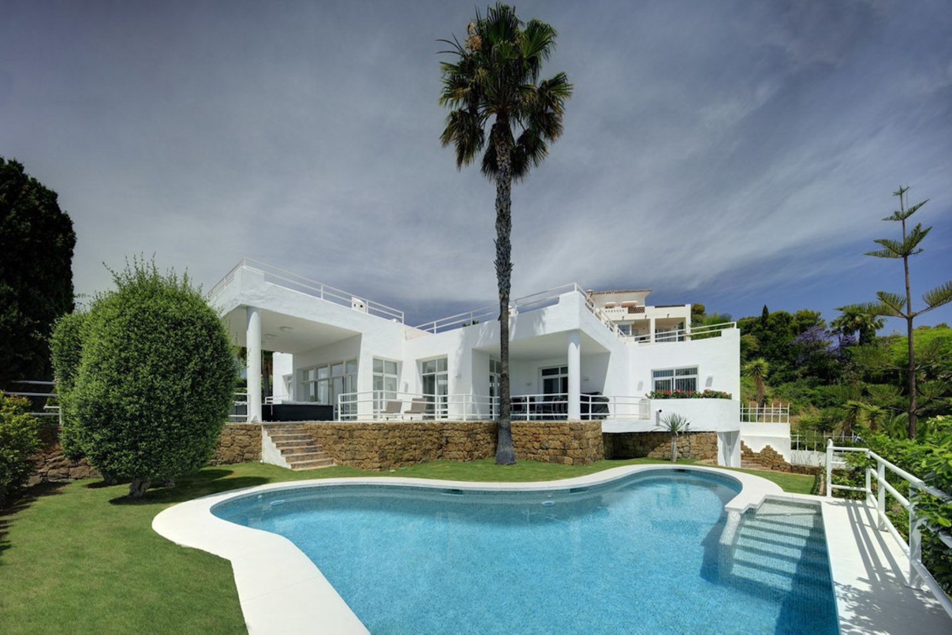 Resale - House - Detached Villa - Benahavís - La Quinta