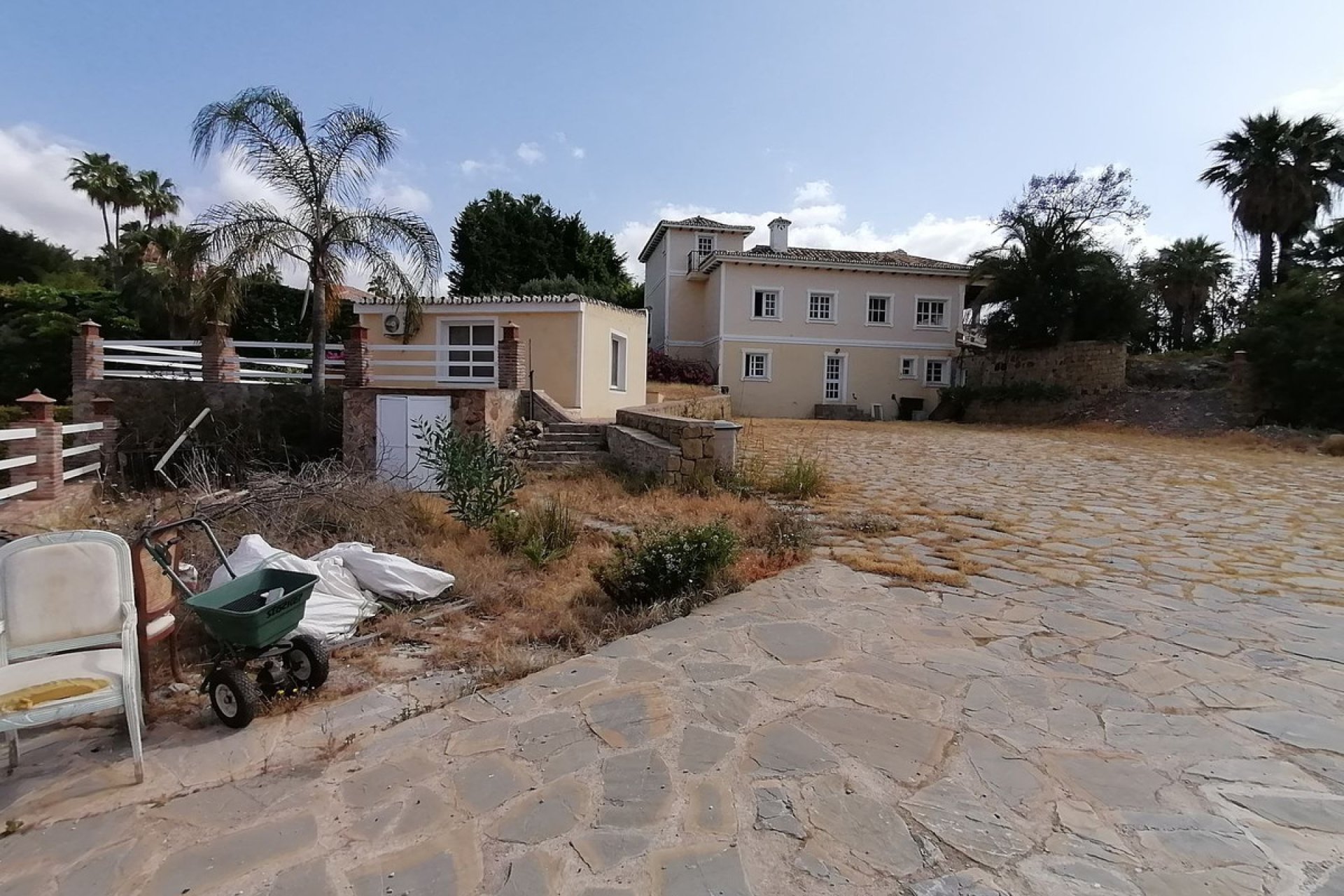 Resale - House - Detached Villa - Benahavís - La Quinta