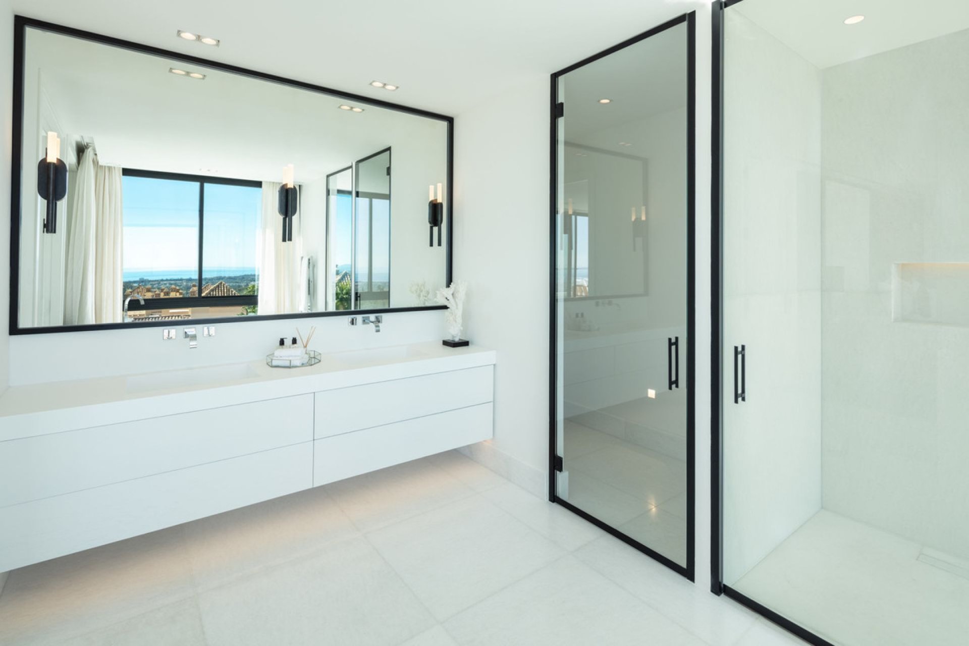 Resale - House - Detached Villa - Benahavís - La Quinta