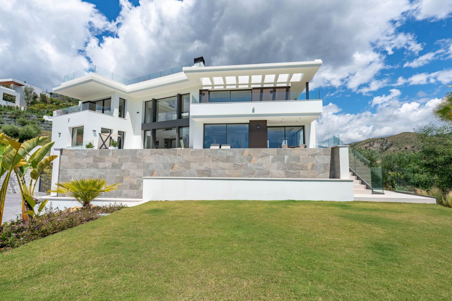 Resale - House - Detached Villa - Benahavís - La Quinta