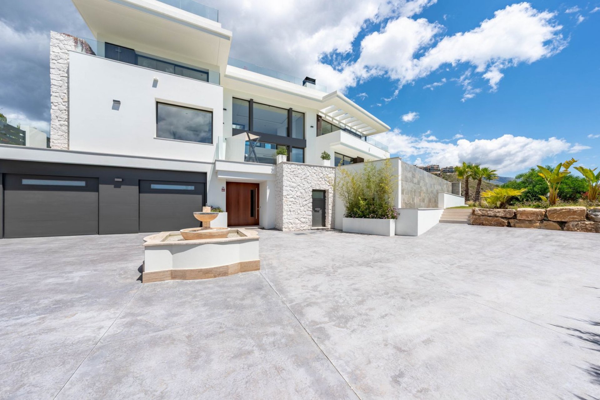 Resale - House - Detached Villa - Benahavís - La Quinta