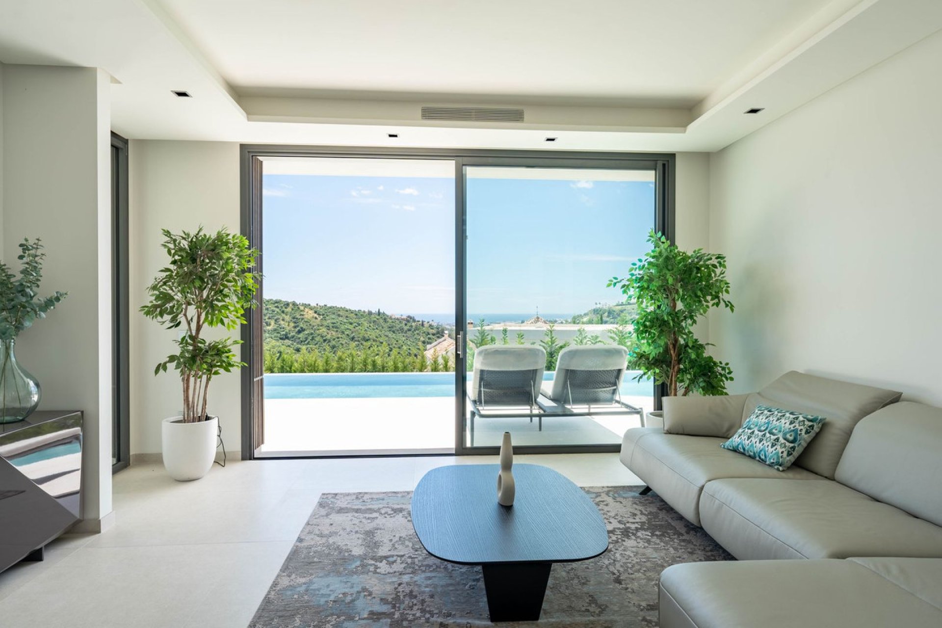 Resale - House - Detached Villa - Benahavís - La Quinta