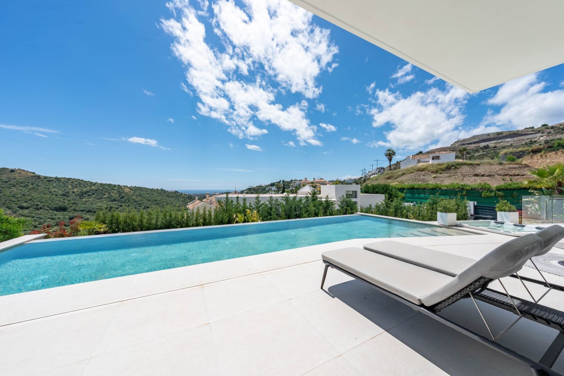 Resale - House - Detached Villa - Benahavís - La Quinta