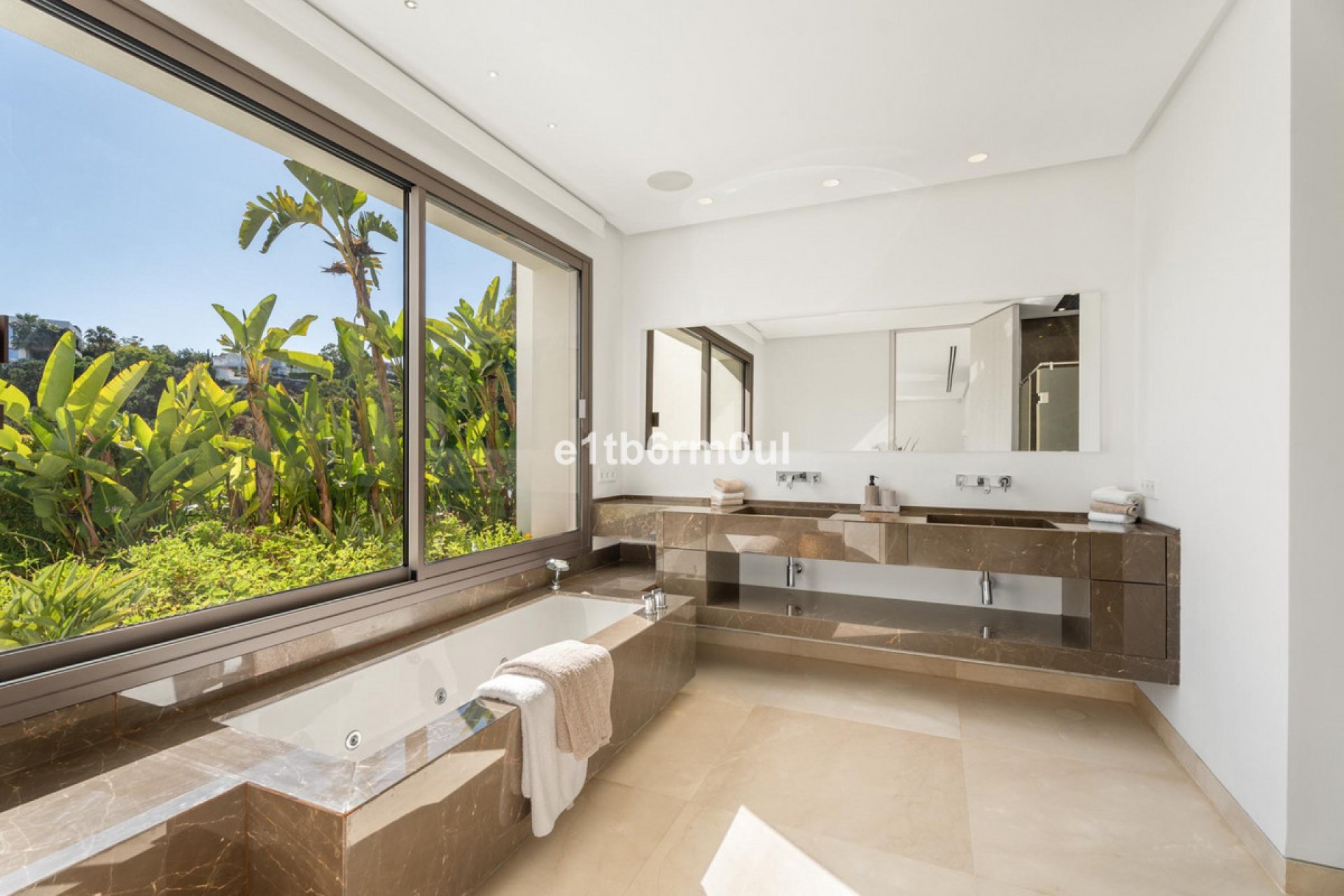 Resale - House - Detached Villa - Benahavís - La Quinta