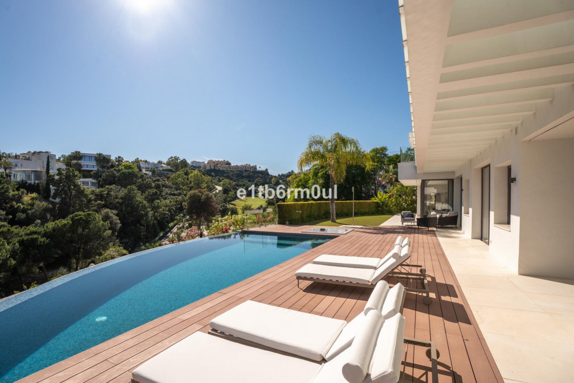 Resale - House - Detached Villa - Benahavís - La Quinta