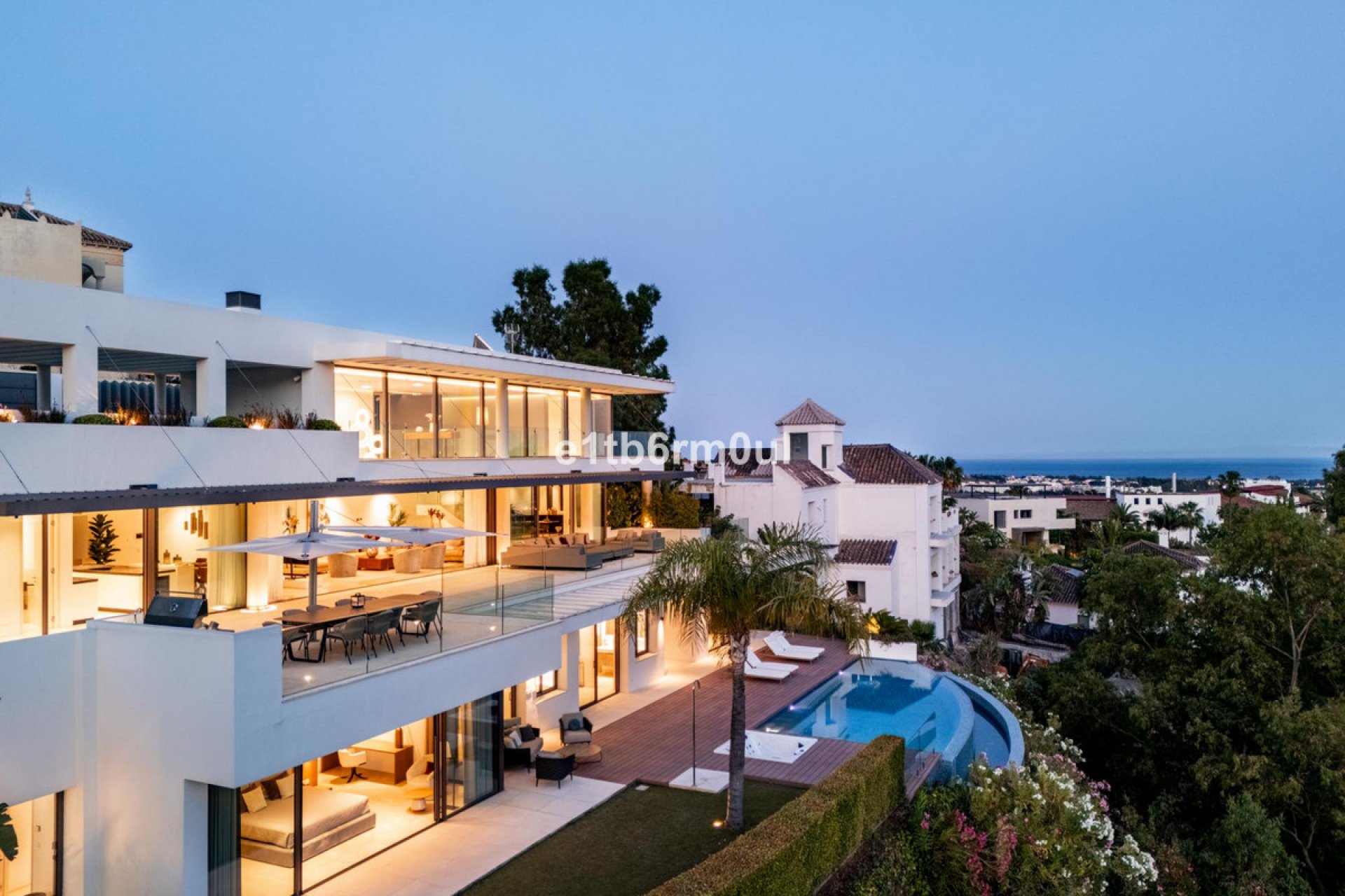 Resale - House - Detached Villa - Benahavís - La Quinta