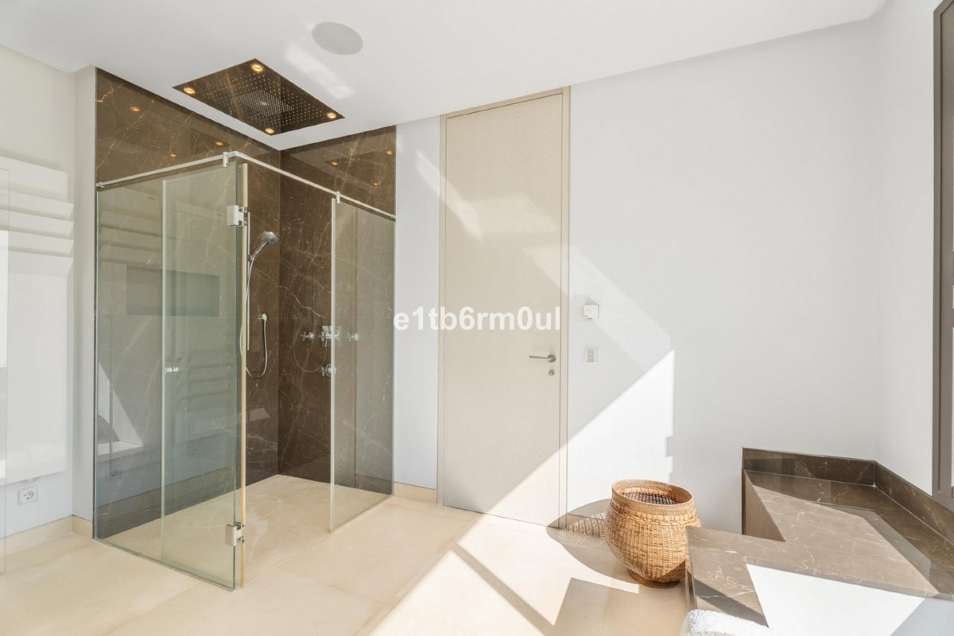 Resale - House - Detached Villa - Benahavís - La Quinta