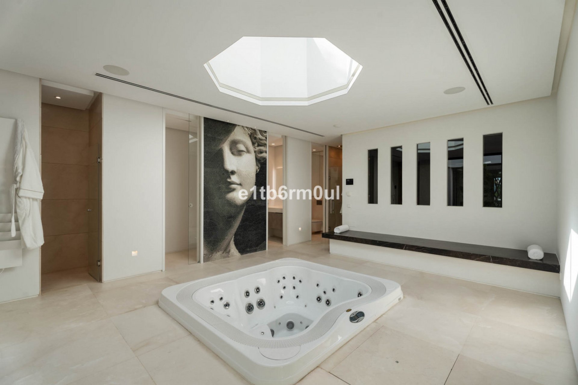 Resale - House - Detached Villa - Benahavís - La Quinta