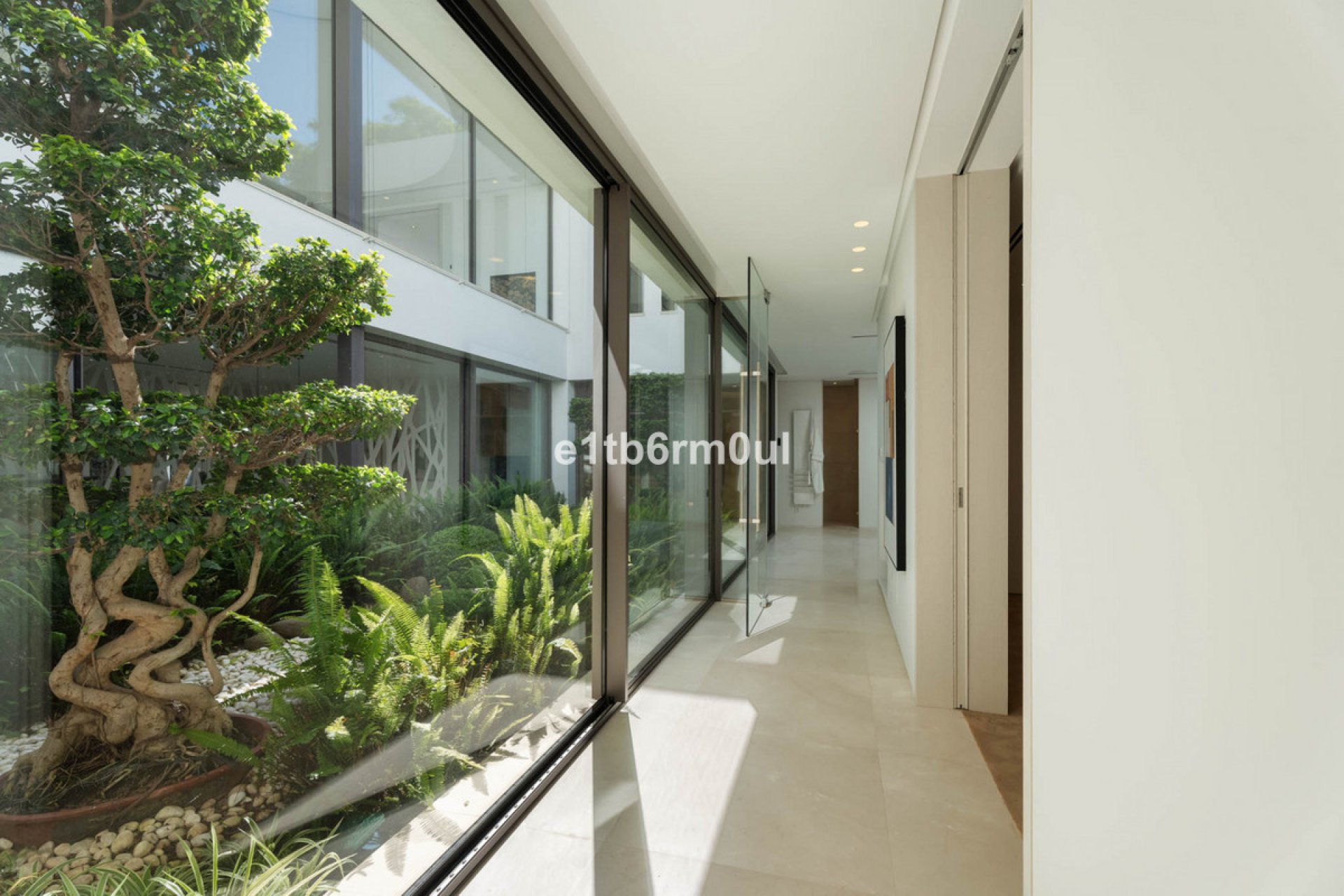 Resale - House - Detached Villa - Benahavís - La Quinta