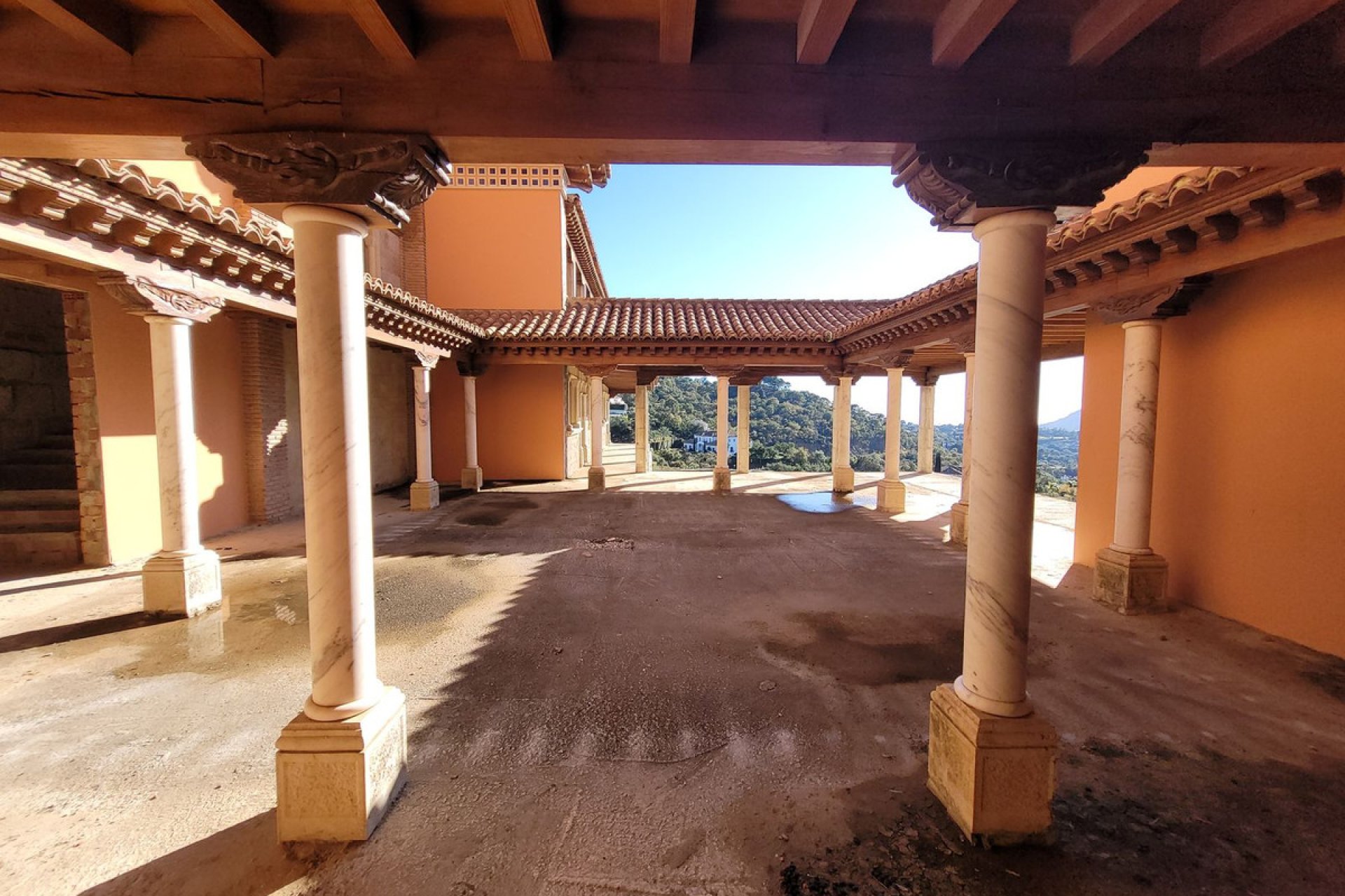 Resale - House - Detached Villa - Benahavís - La Zagaleta