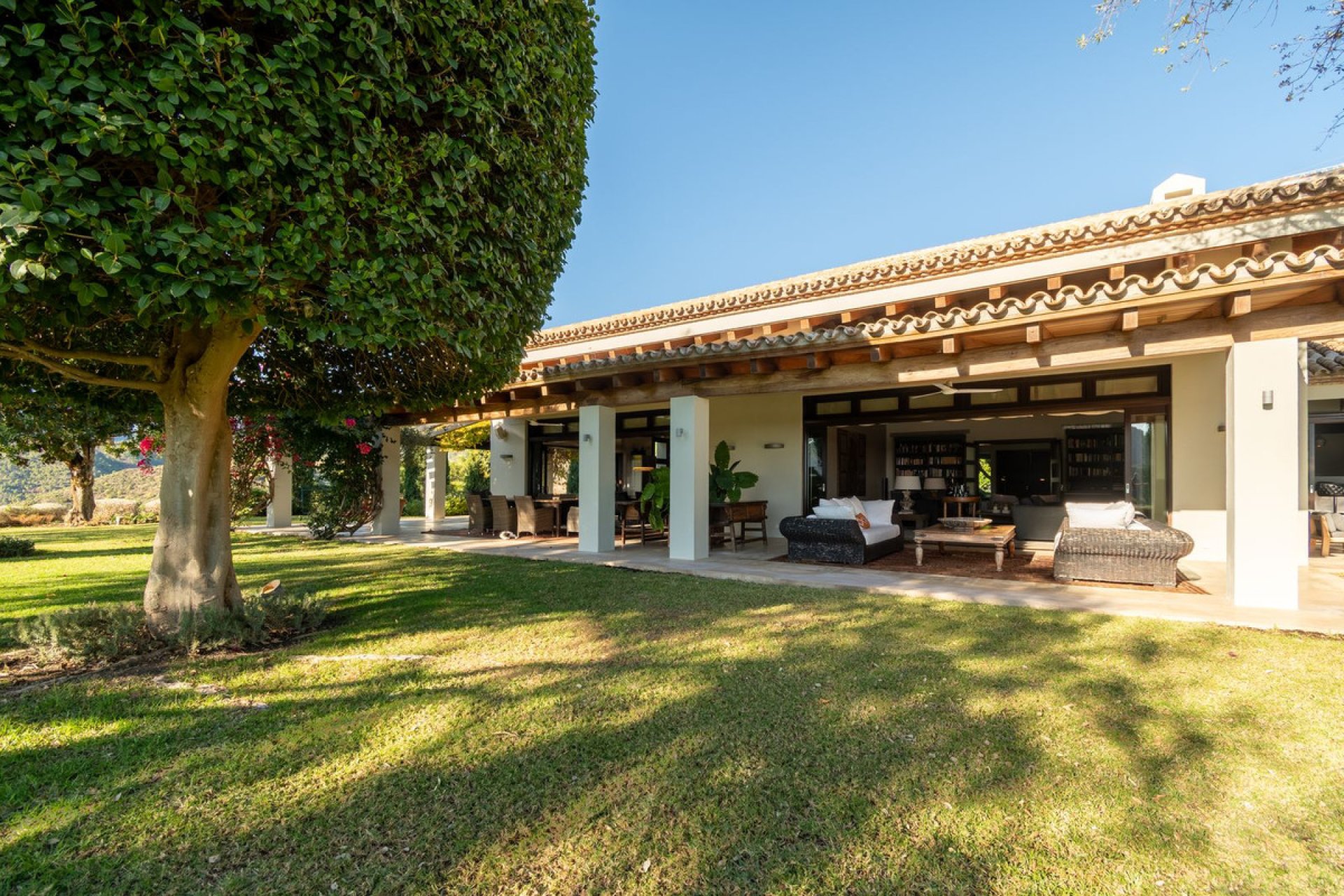 Resale - House - Detached Villa - Benahavís - La Zagaleta