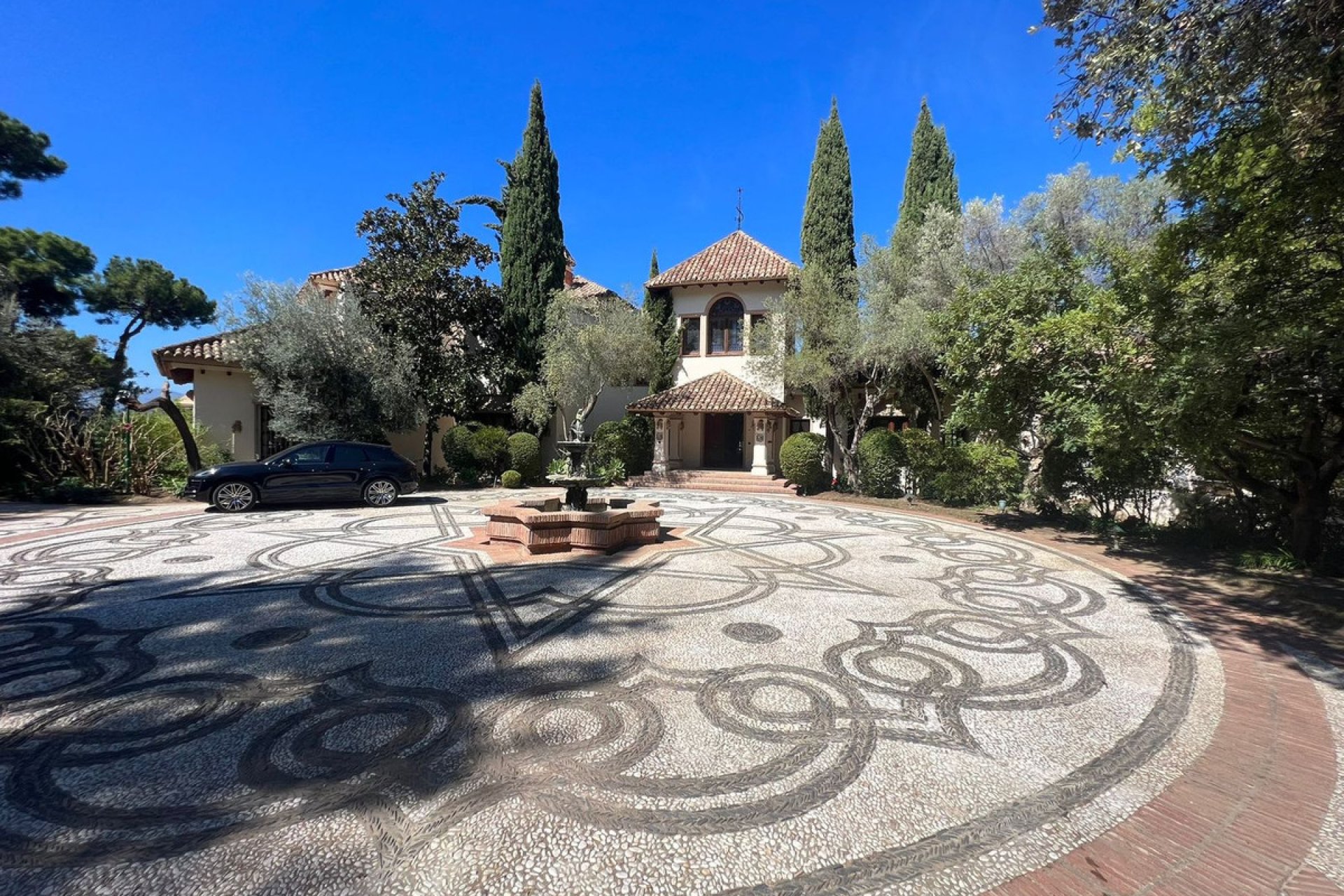 Resale - House - Detached Villa - Benahavís - La Zagaleta