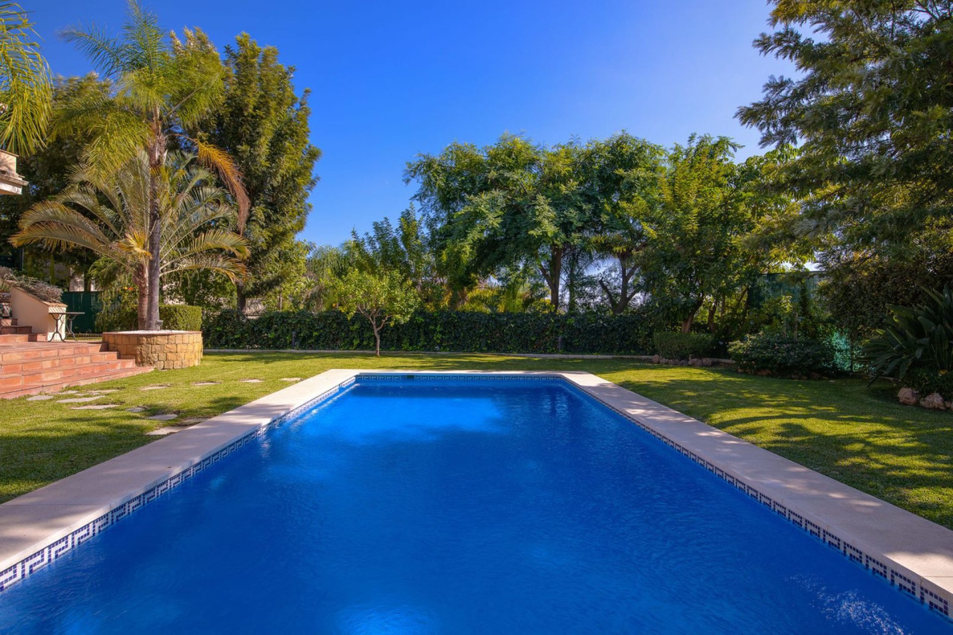 Resale - House - Detached Villa - Benahavís - Los Arqueros