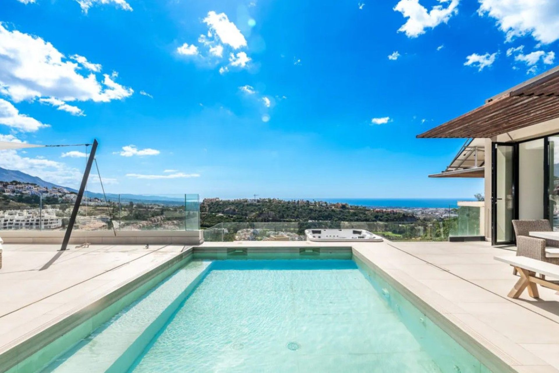 Resale - House - Detached Villa - Benahavís - Los Arqueros