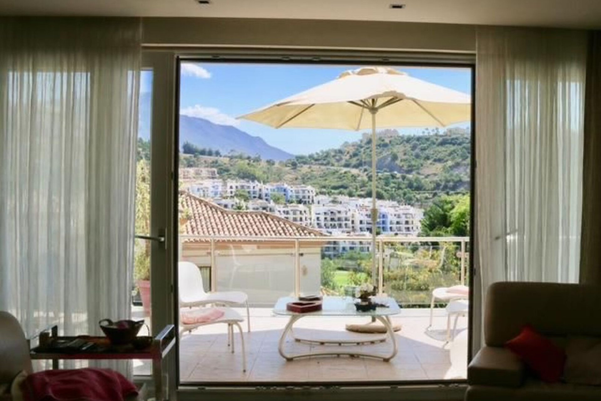 Resale - House - Detached Villa - Benahavís - Los Arqueros