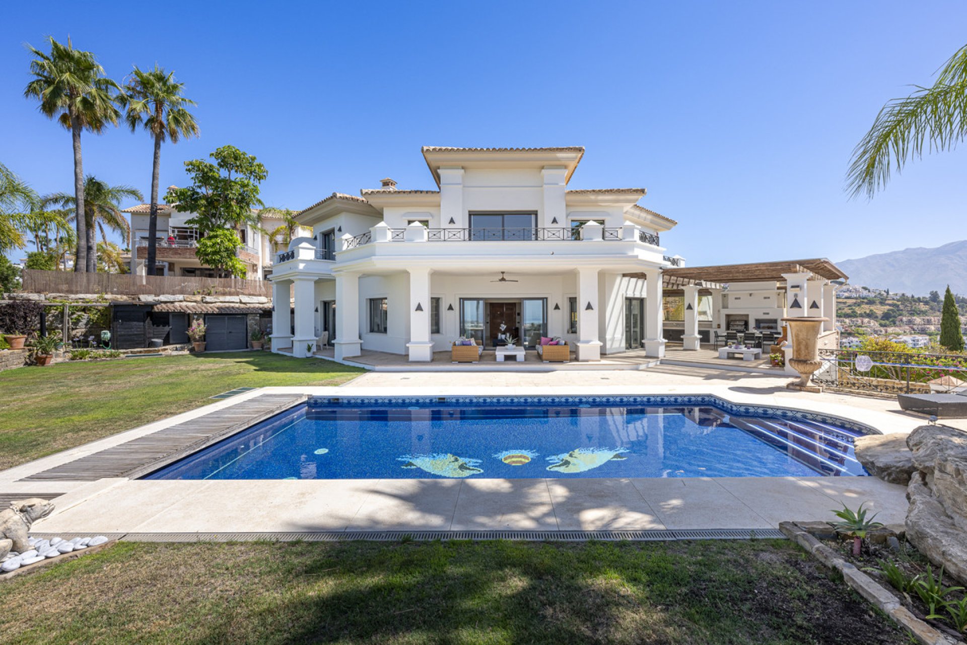 Resale - House - Detached Villa - Benahavís - Los Arqueros