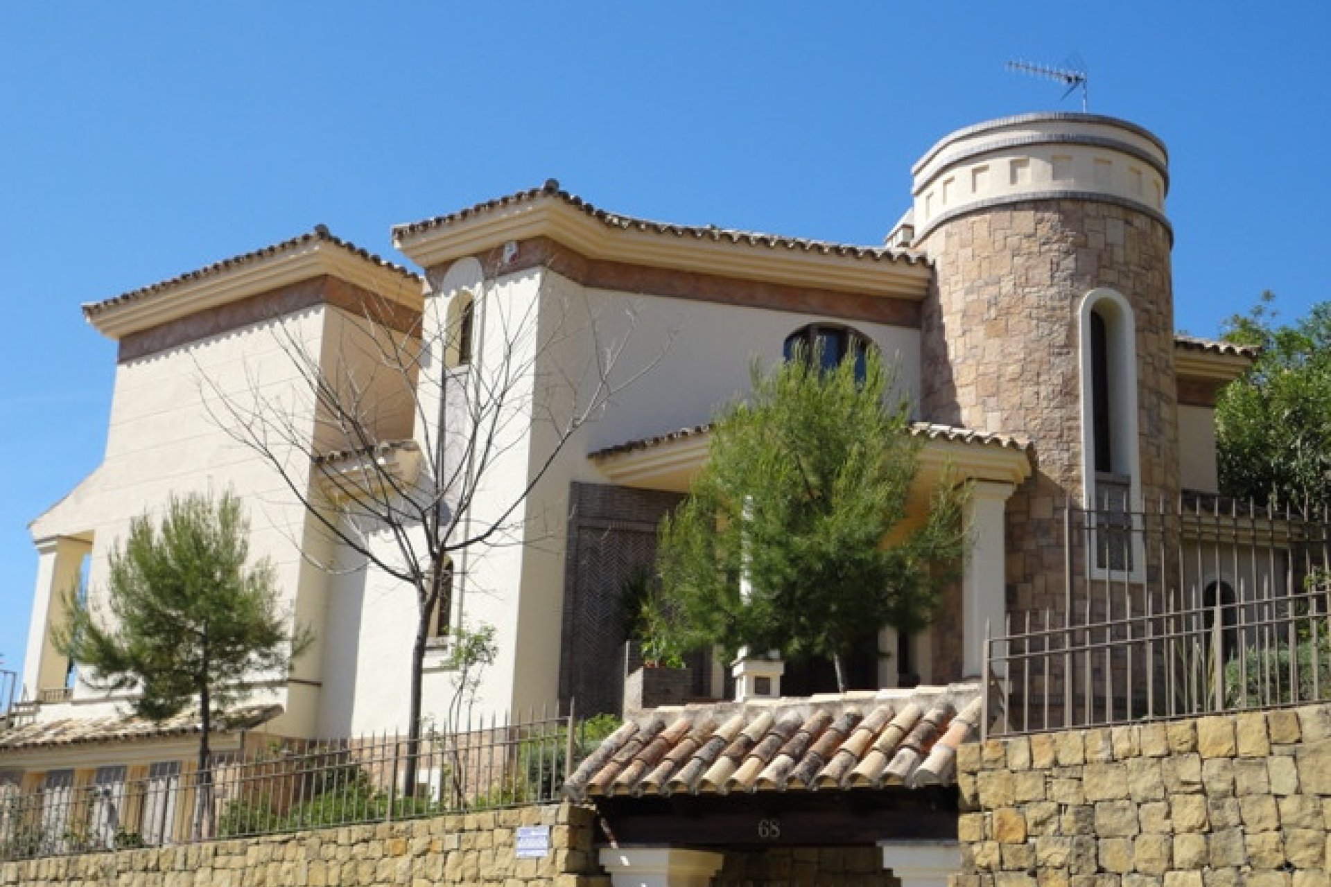 Resale - House - Detached Villa - Benahavís - Los Arqueros