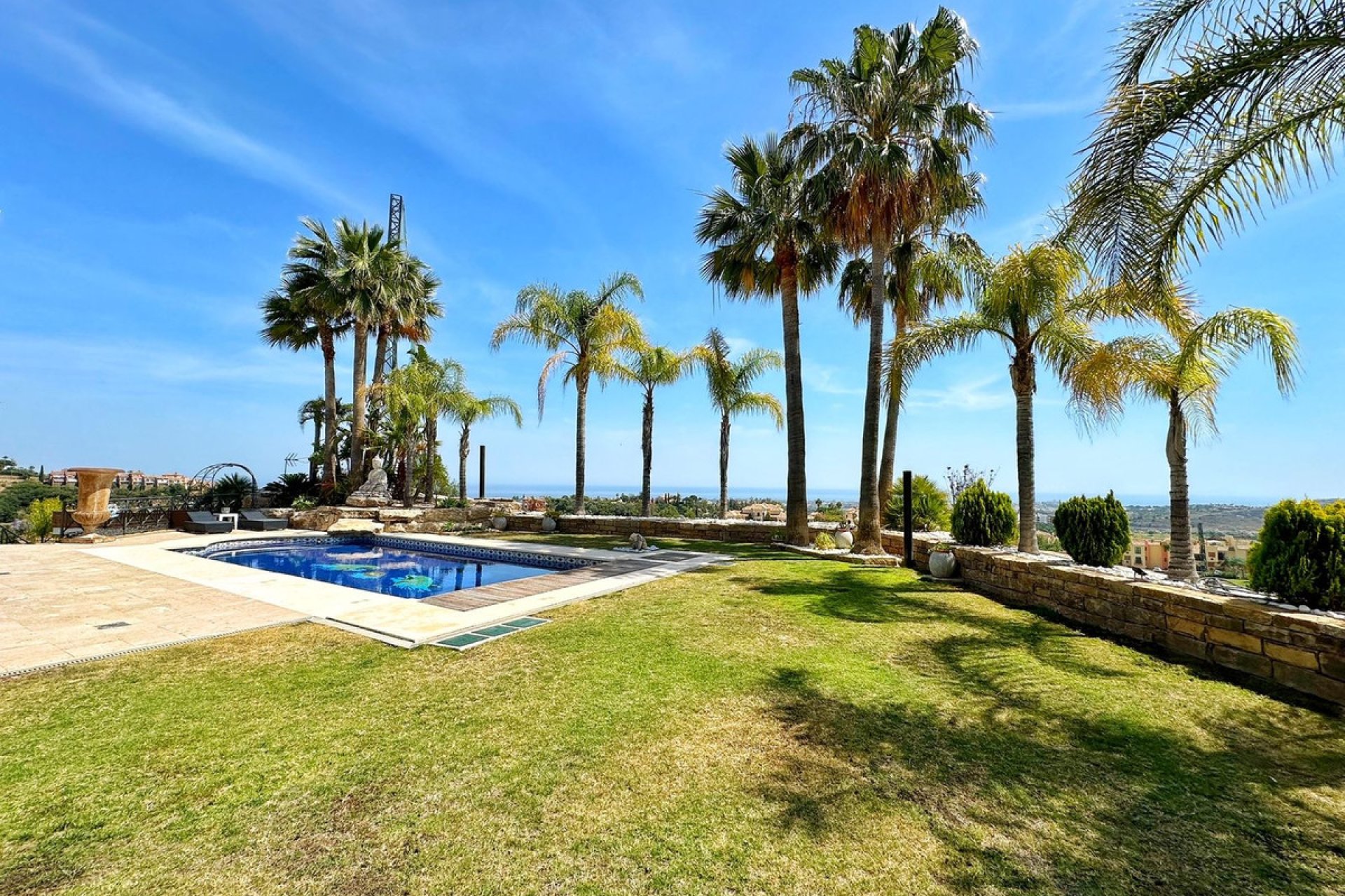 Resale - House - Detached Villa - Benahavís - Los Arqueros