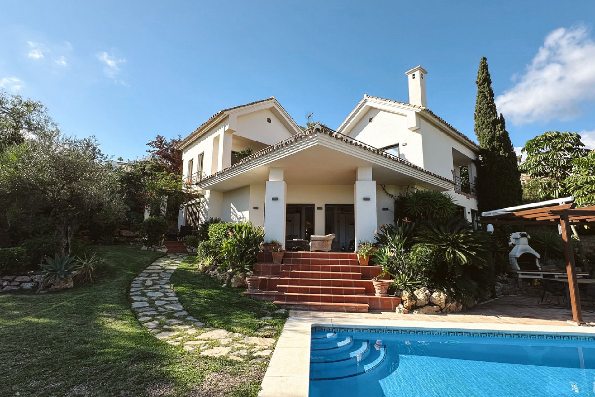 Resale - House - Detached Villa - Benahavís - Los Arqueros