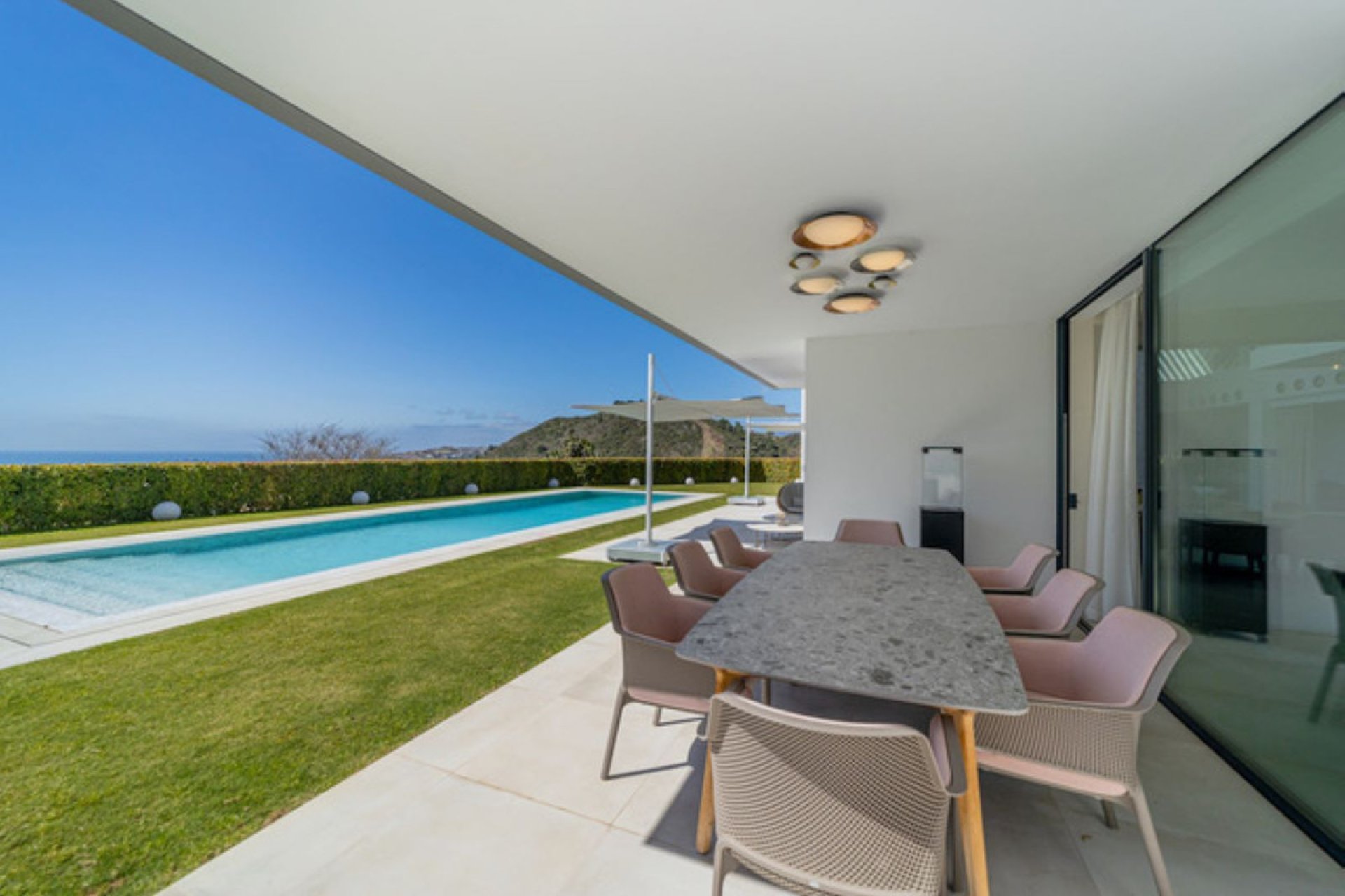 Resale - House - Detached Villa - Benahavís - Los Arqueros