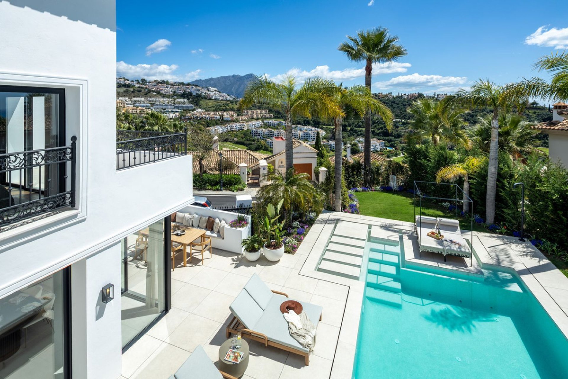 Resale - House - Detached Villa - Benahavís - Los Arqueros