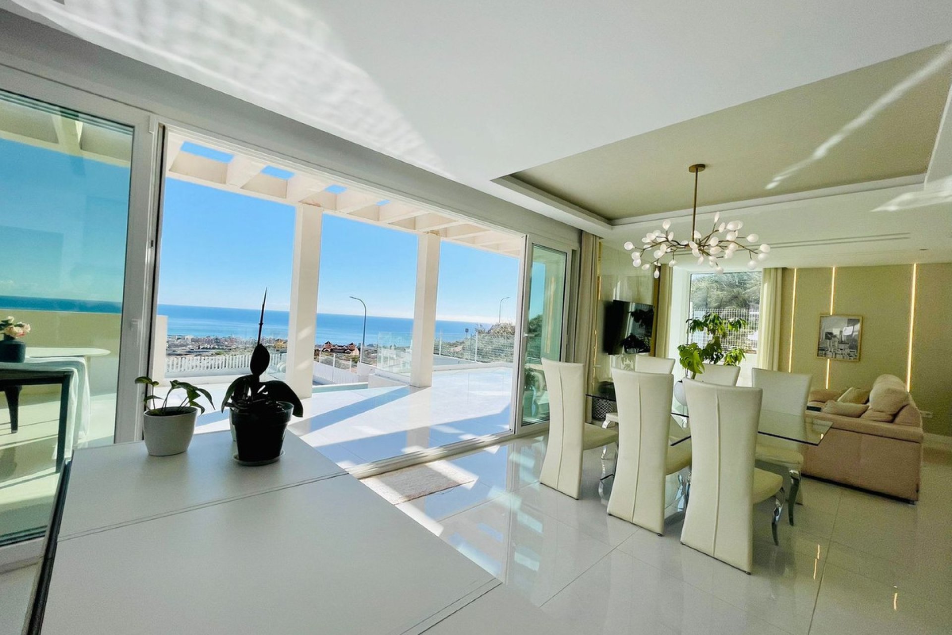 Resale - House - Detached Villa - Benalmádena - Benalmadena Centro