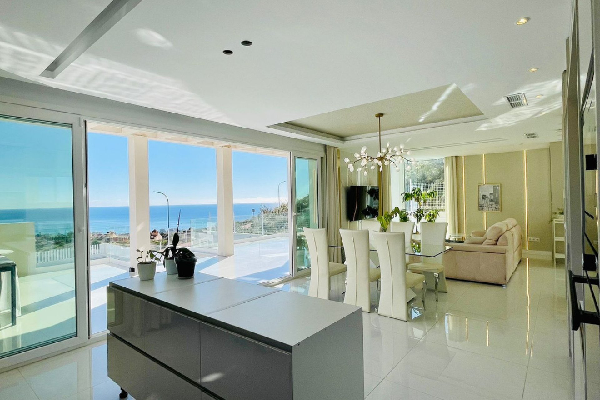 Resale - House - Detached Villa - Benalmádena - Benalmadena Centro