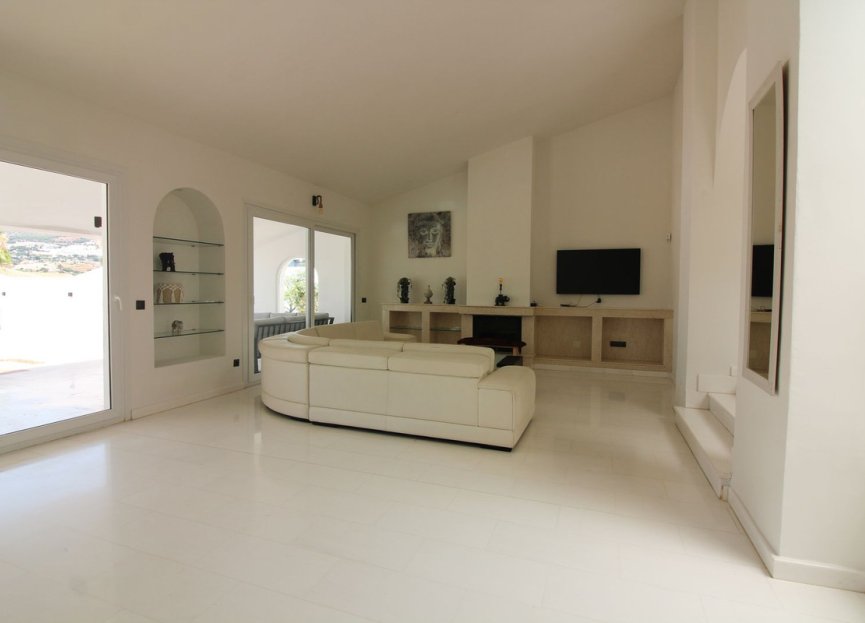 Resale - House - Detached Villa - Benalmádena - Benalmadena Centro