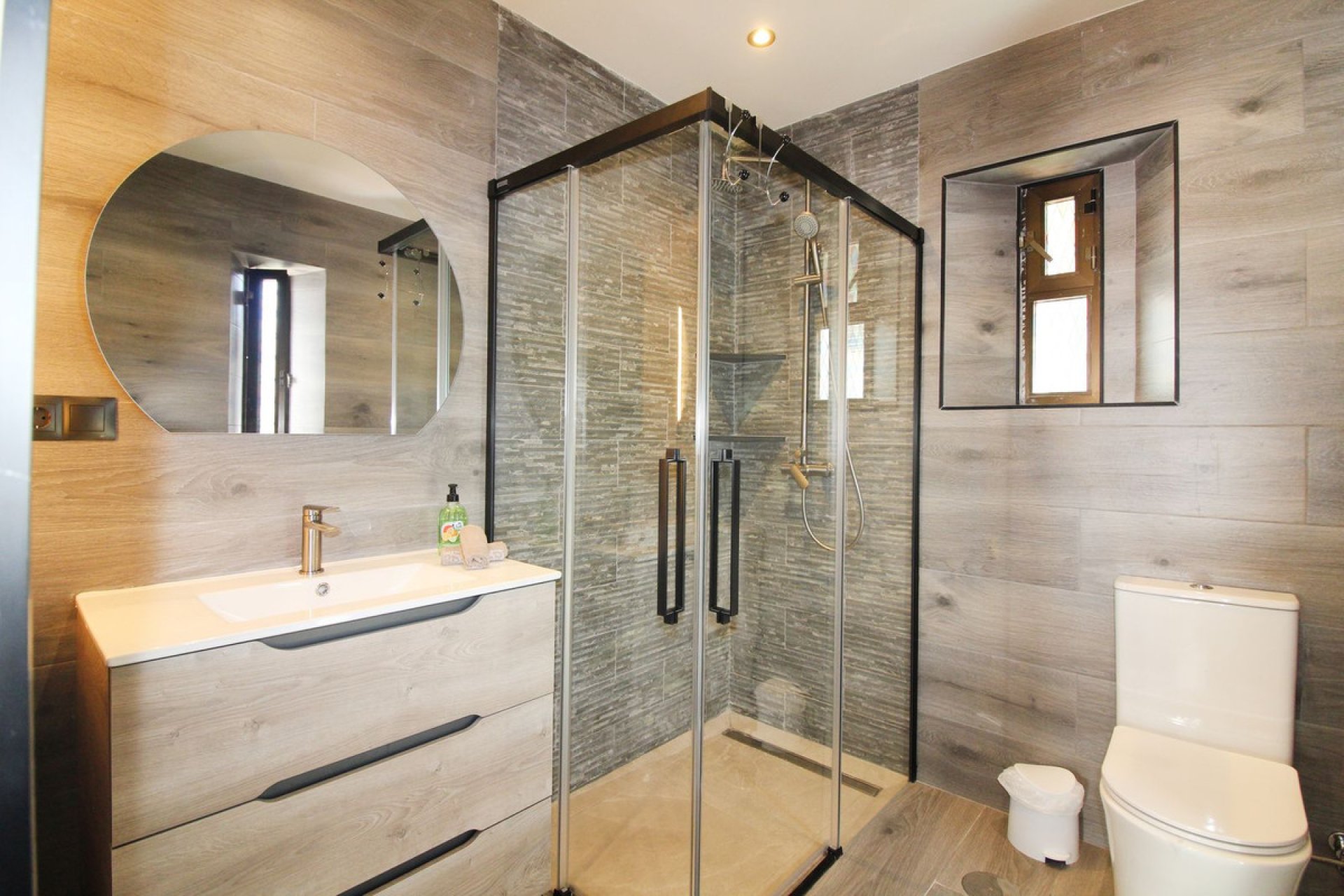 Resale - House - Detached Villa - Benalmádena - Benalmadena Centro