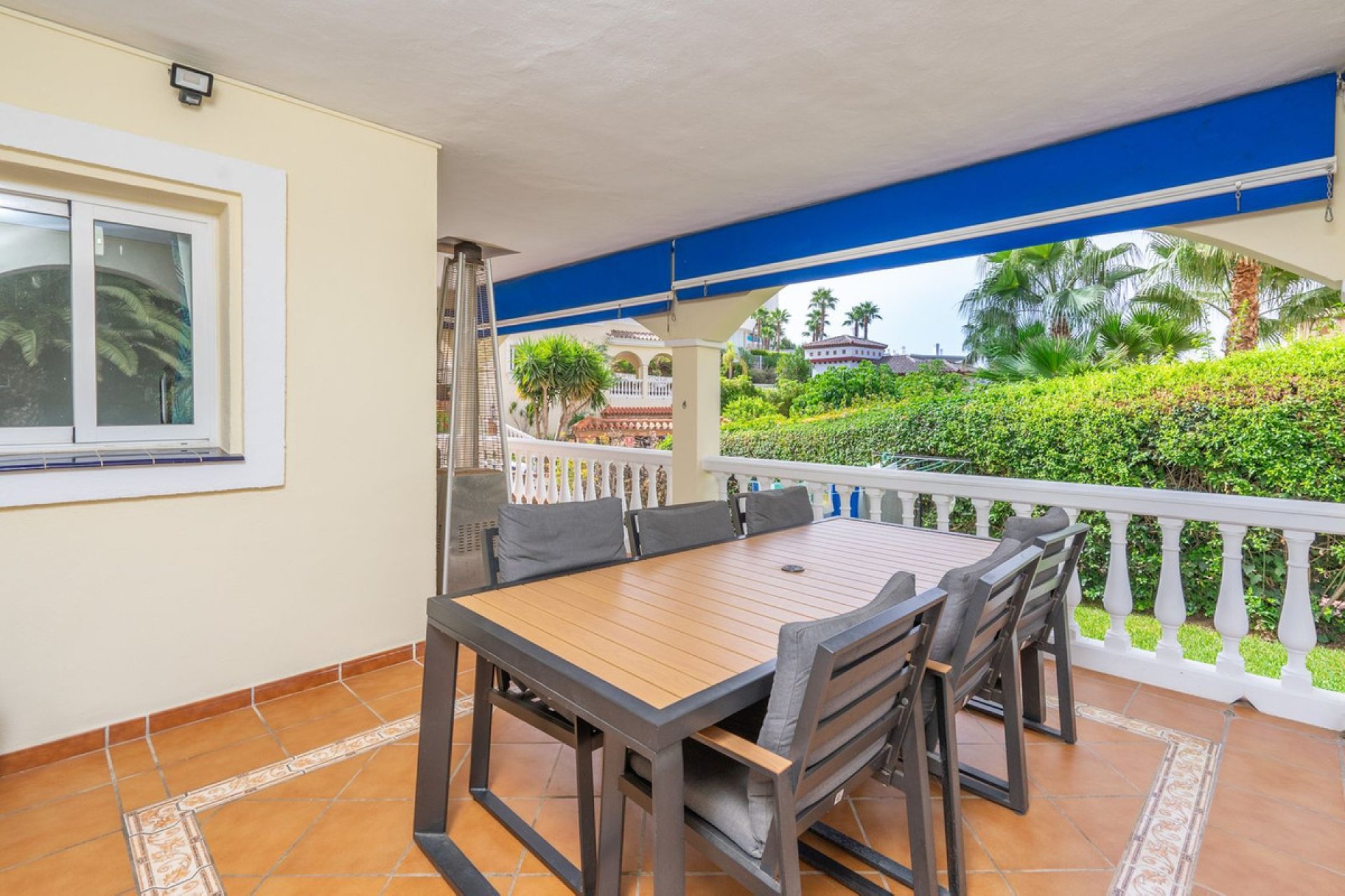 Resale - House - Detached Villa - Benalmádena - Benalmadena Centro