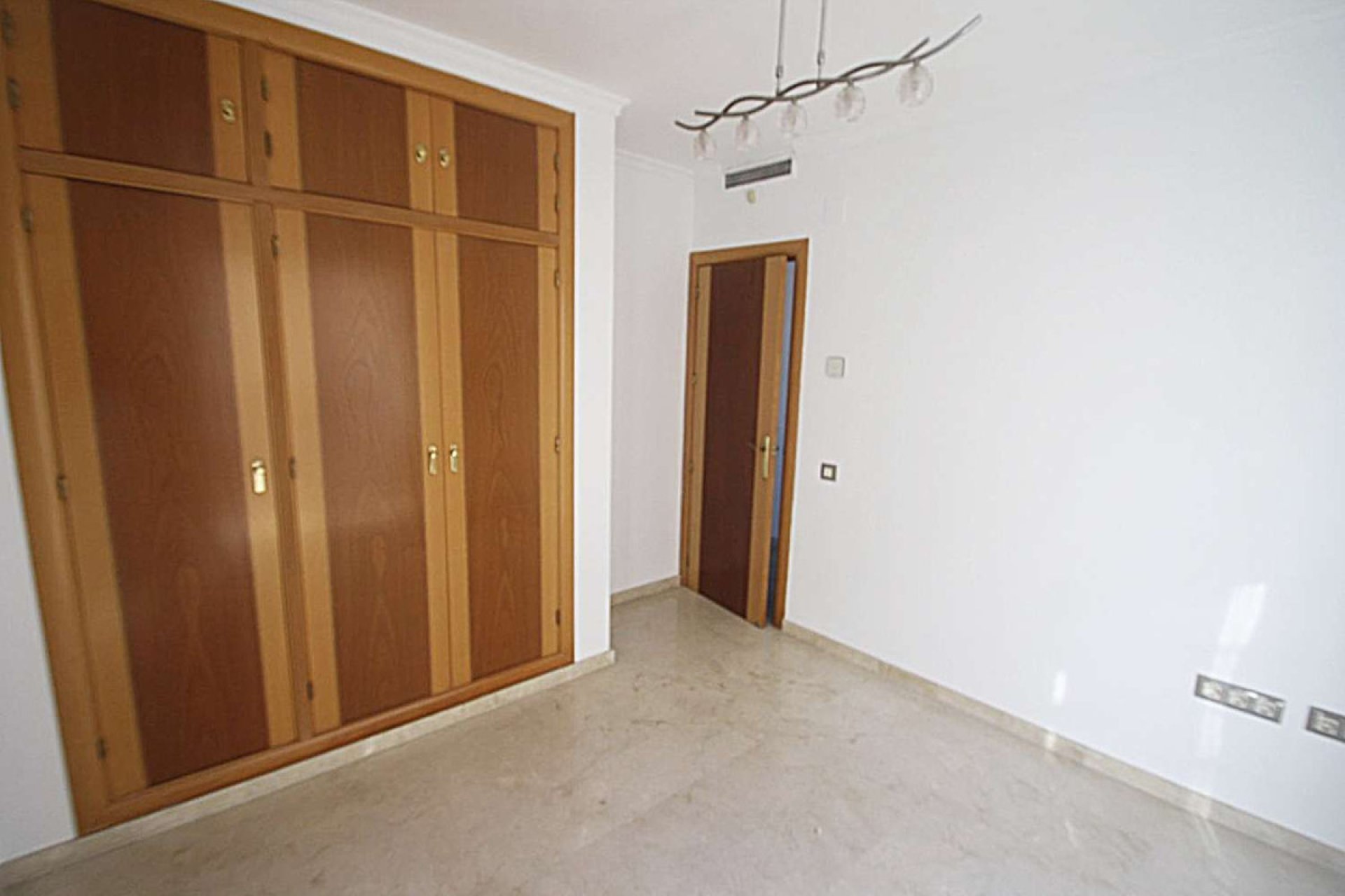 Resale - House - Detached Villa - Benalmádena - Benalmadena Centro