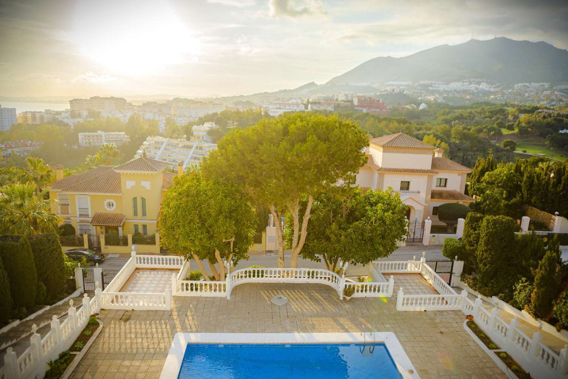 Resale - House - Detached Villa - Benalmádena - Benalmadena Centro