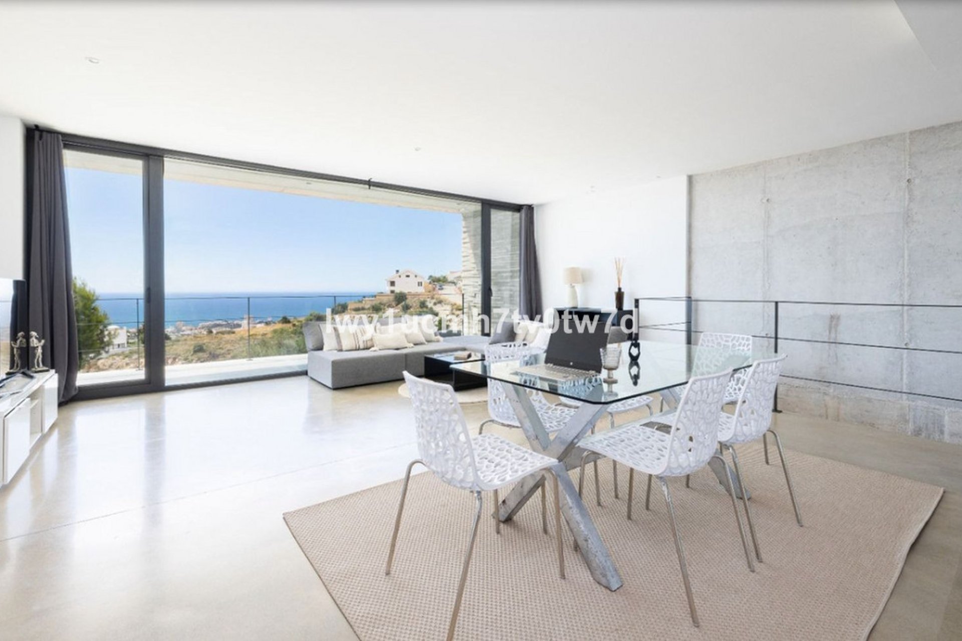 Resale - House - Detached Villa - Benalmádena - Benalmadena Centro