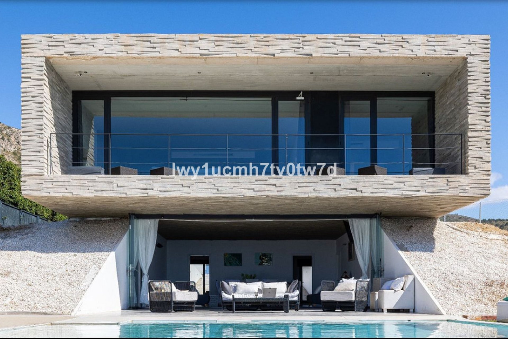 Resale - House - Detached Villa - Benalmádena - Benalmadena Centro