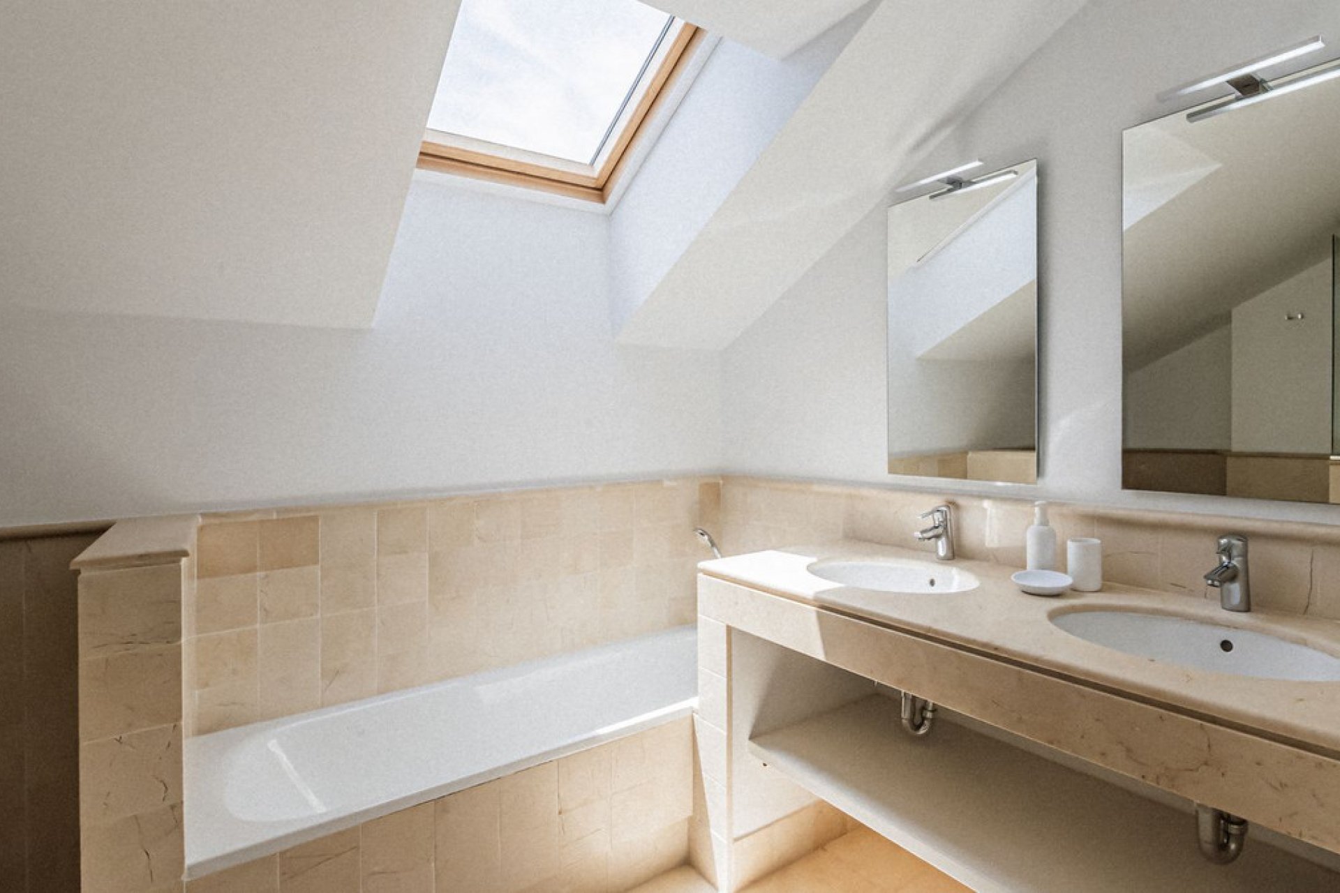 Resale - House - Detached Villa - Benalmádena - Benalmadena Centro