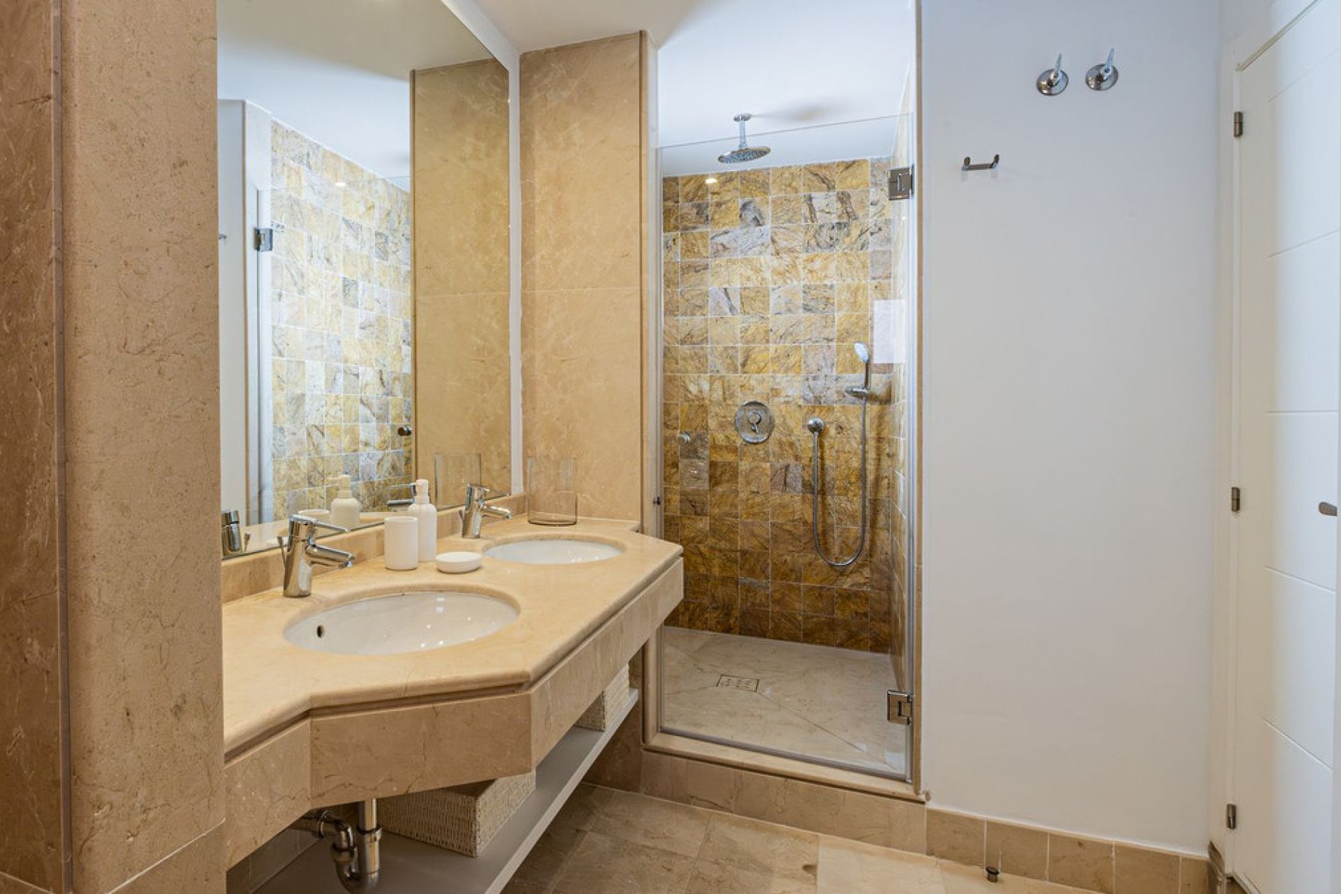 Resale - House - Detached Villa - Benalmádena - Benalmadena Centro