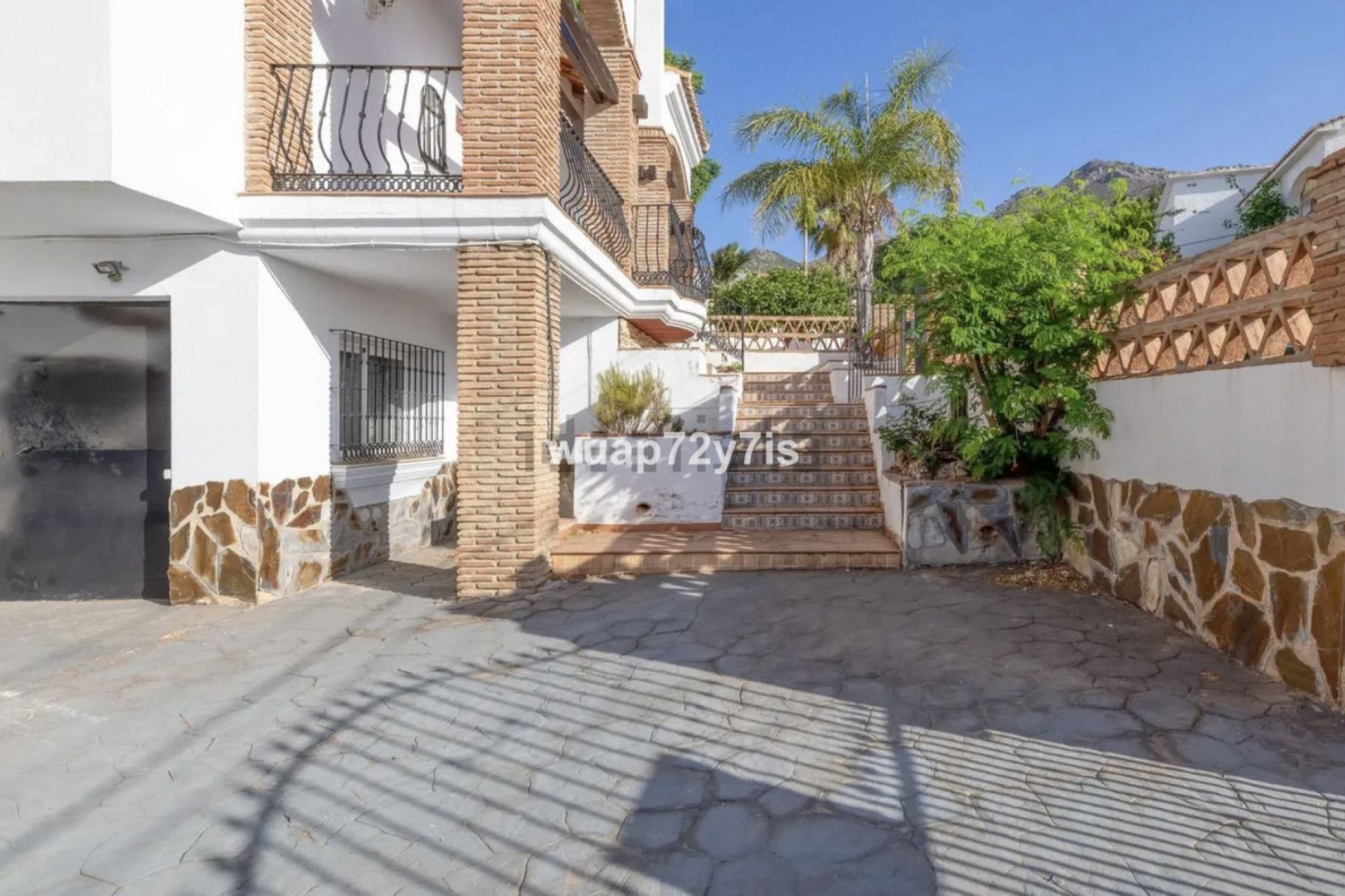 Resale - House - Detached Villa - Benalmádena - Benalmadena Centro